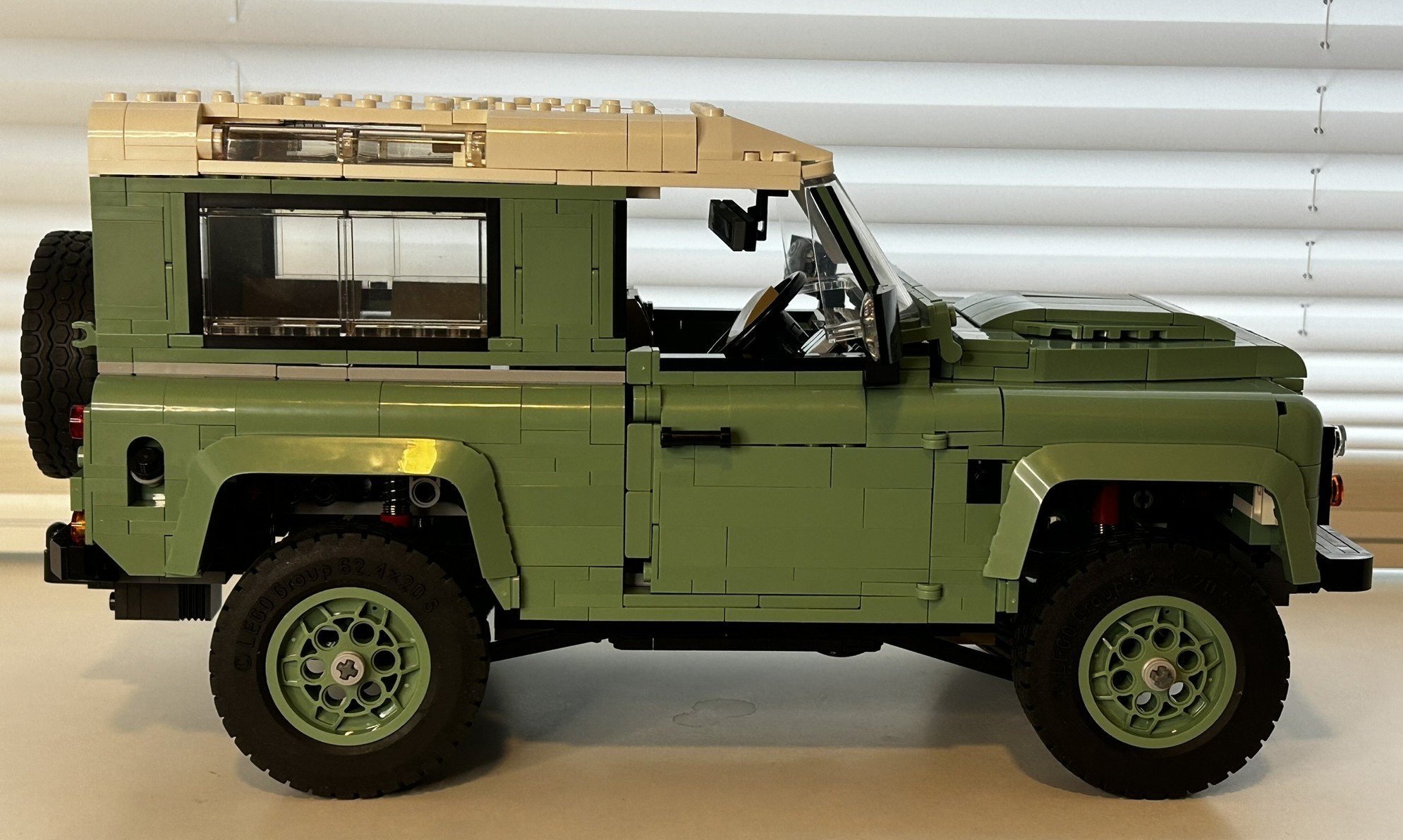 Solve Lego Land Rover Defender Classic jigsaw puzzle online with 160 pieces