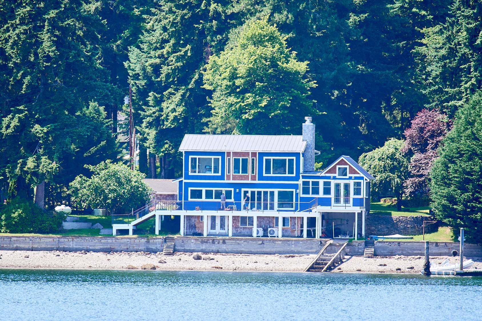 Solve House on Puget Sound jigsaw puzzle online with 126 pieces