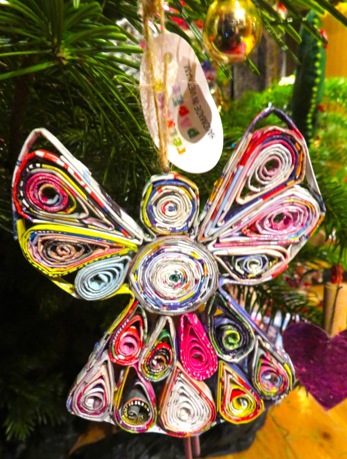 Solve Christmas angel jigsaw puzzle online with 594 pieces