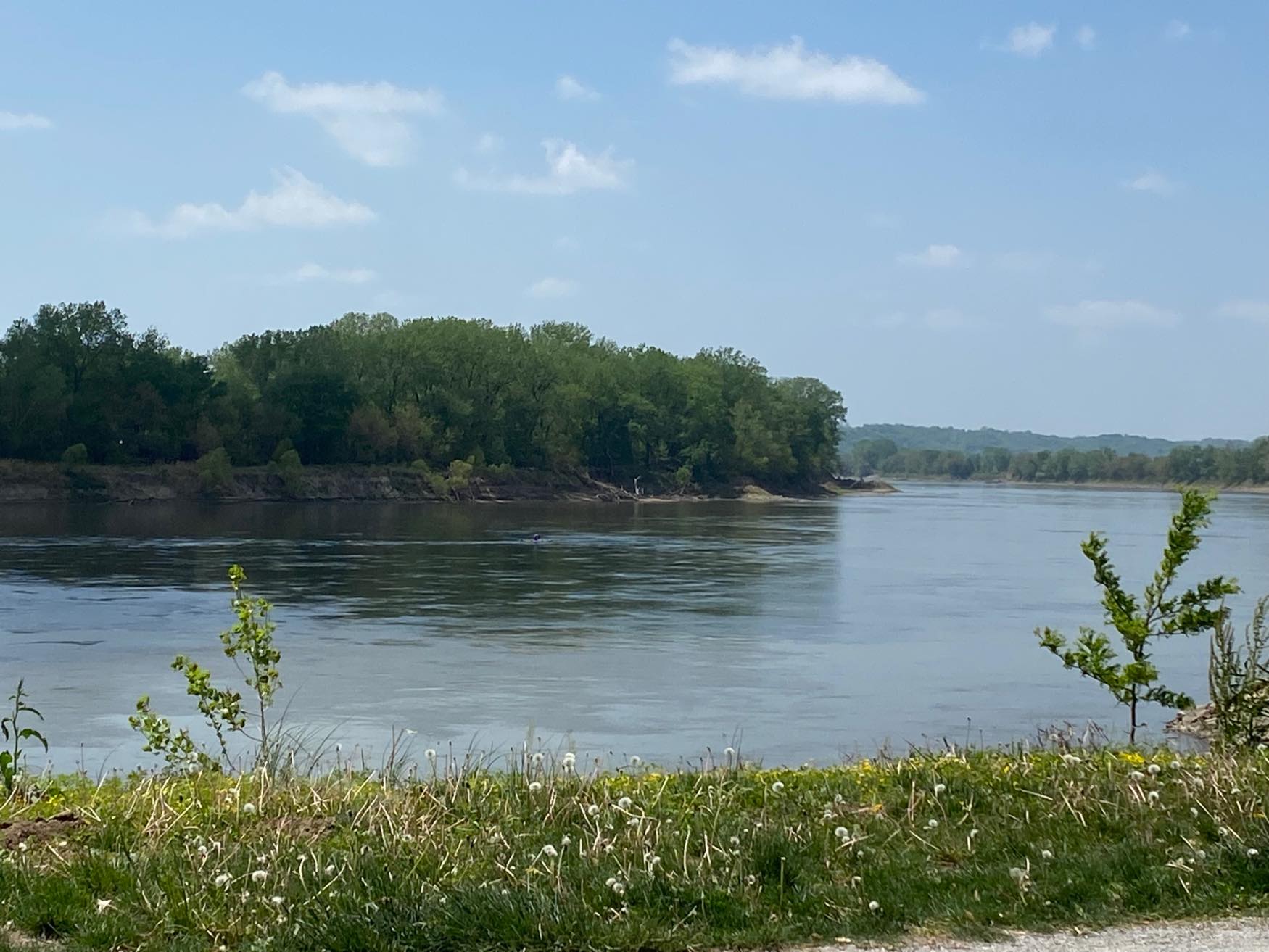 Solve Missouri River Bend jigsaw puzzle online with 154 pieces
