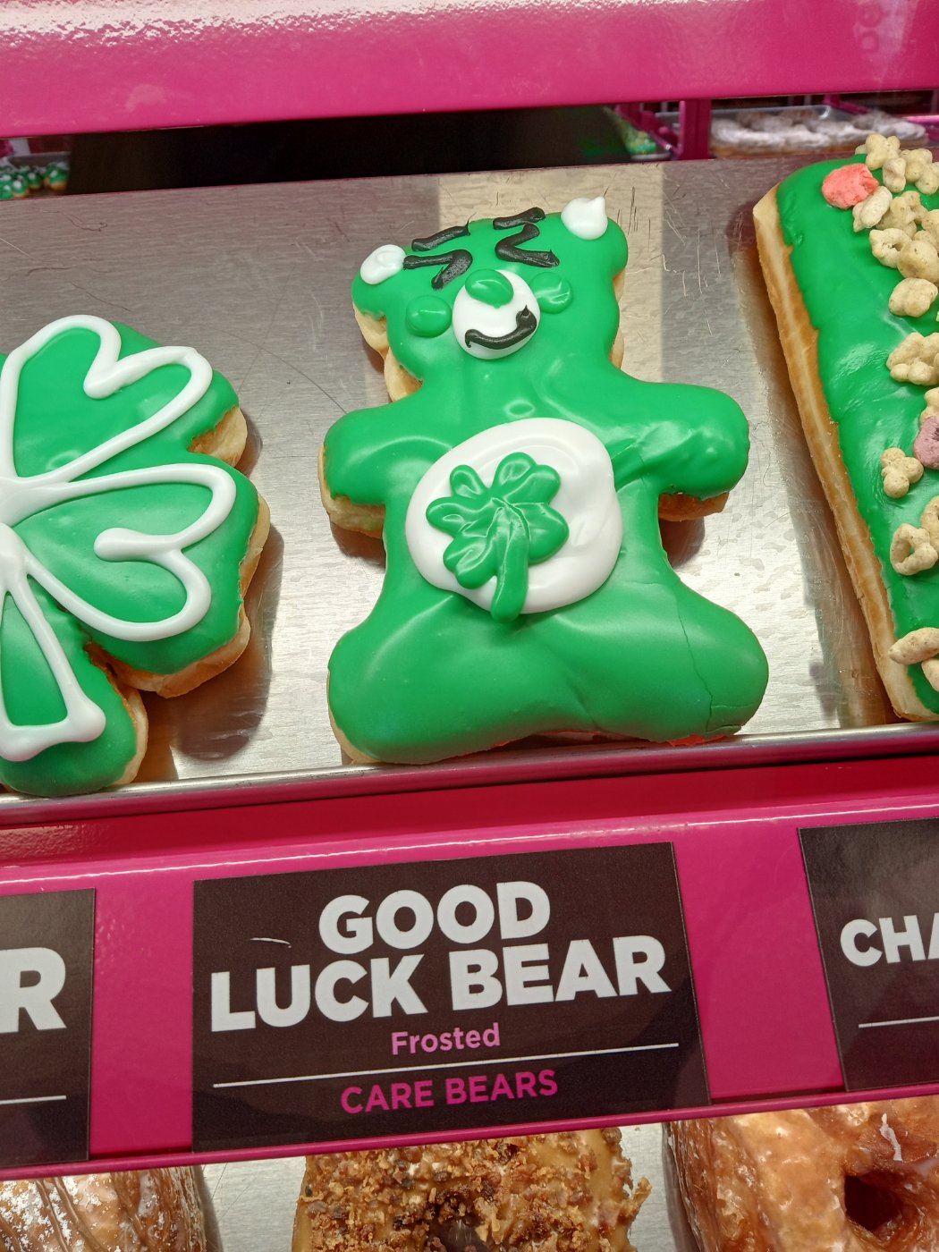 Solve Good Luck Bear jigsaw puzzle online with 35 pieces