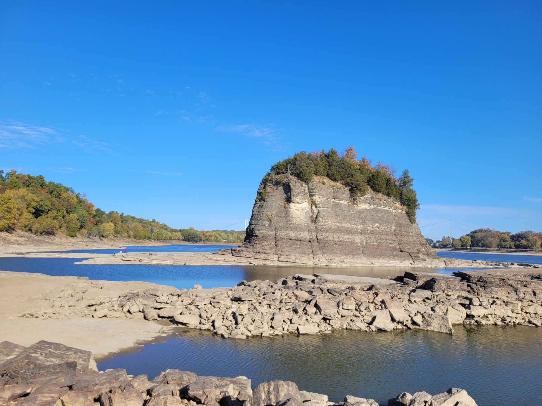Solve Tower Rock jigsaw puzzle online with 63 pieces
