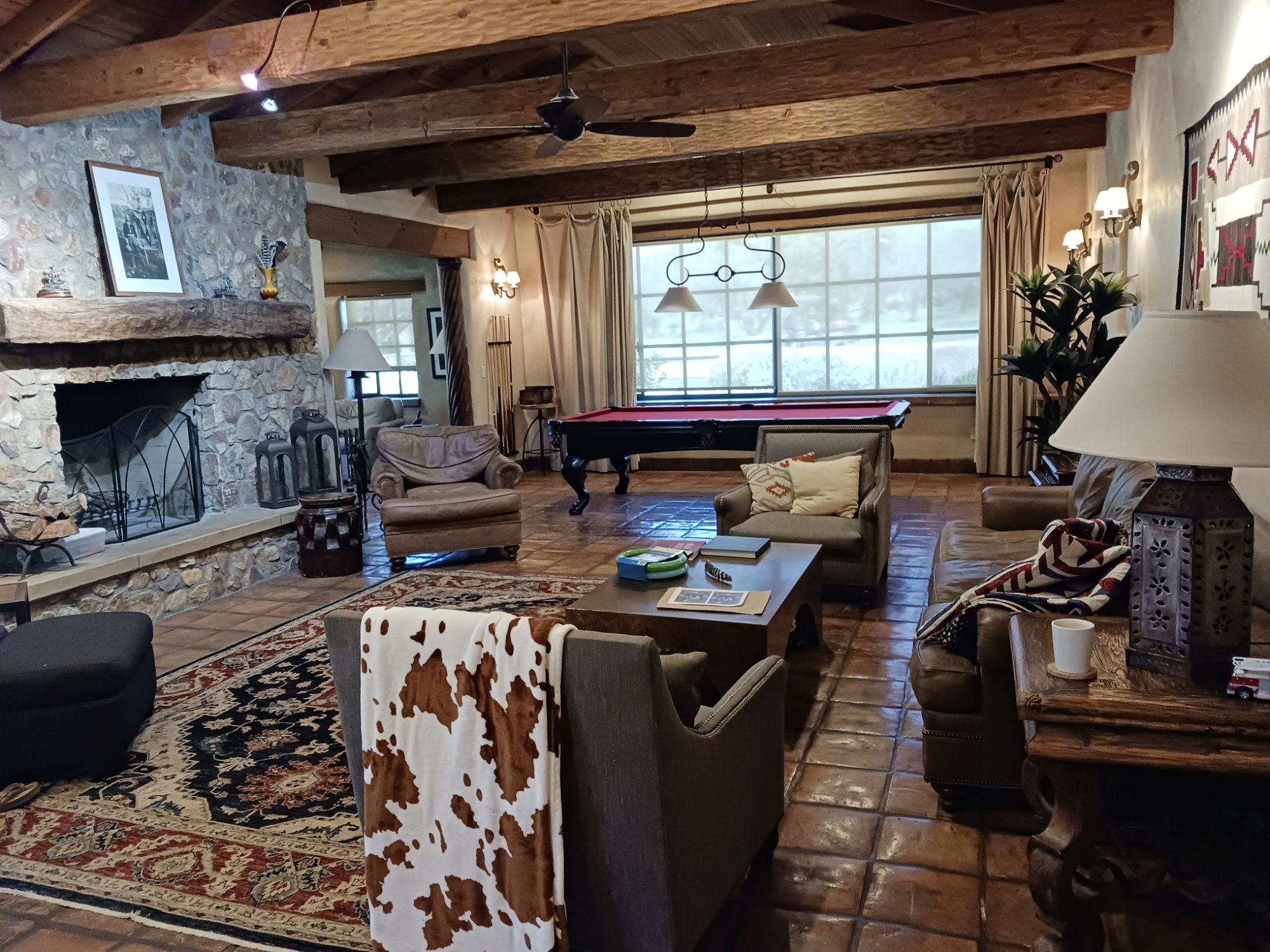 Solve nice living quarters jigsaw puzzle online with 80 pieces