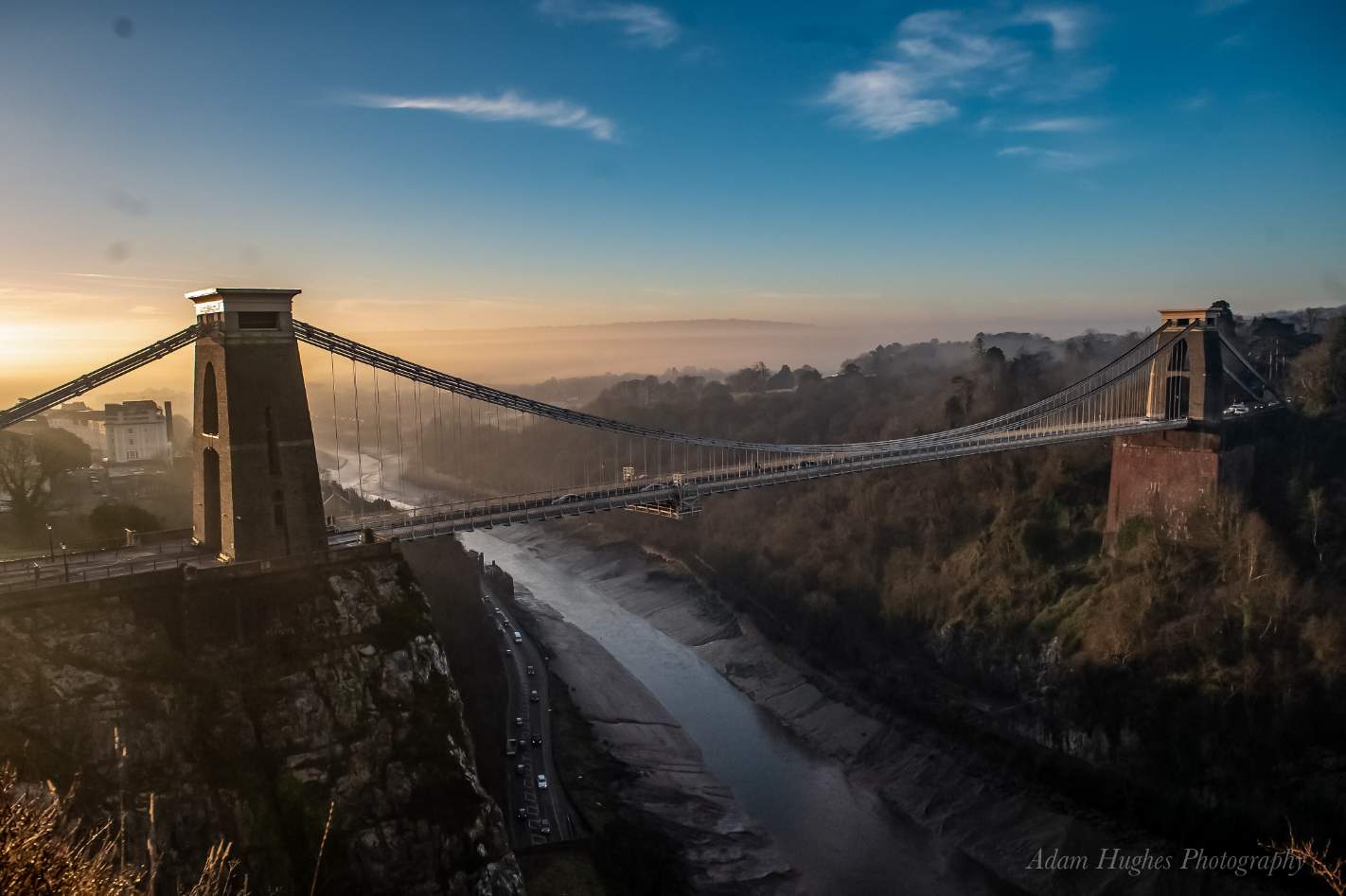 Solve Clifton Suspension Bridge jigsaw puzzle online with 35 pieces