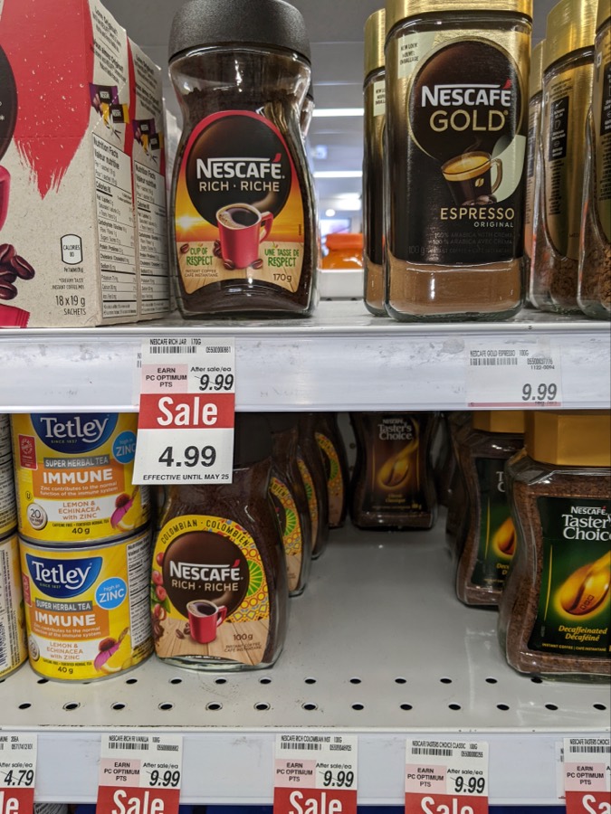 Solve Coffee aisle jigsaw puzzle online with 63 pieces