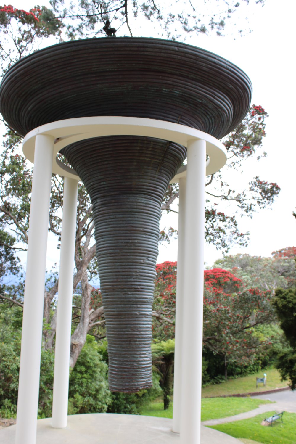 Solve Listening and Viewing Device jigsaw puzzle online with 77 pieces