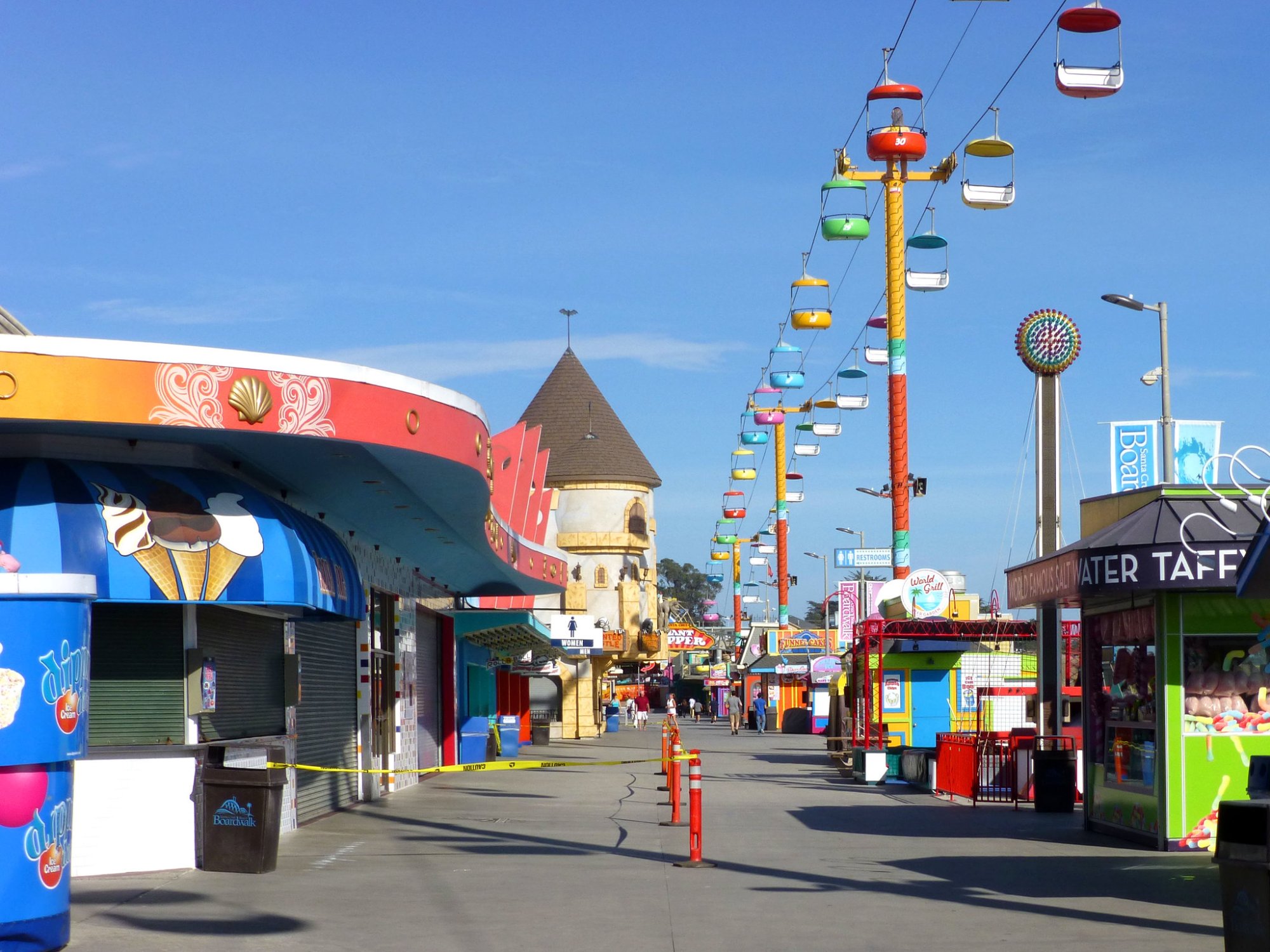 Solve Santa Cruz, California, USA jigsaw puzzle online with 594 pieces