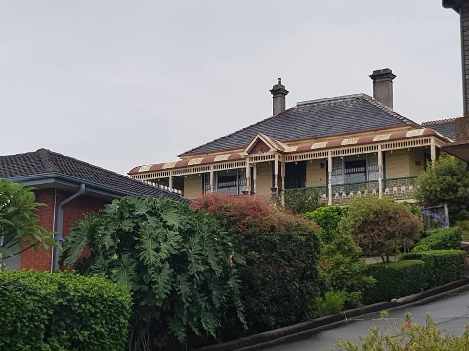 Solve Lake Macquarie House jigsaw puzzle online with 70 pieces