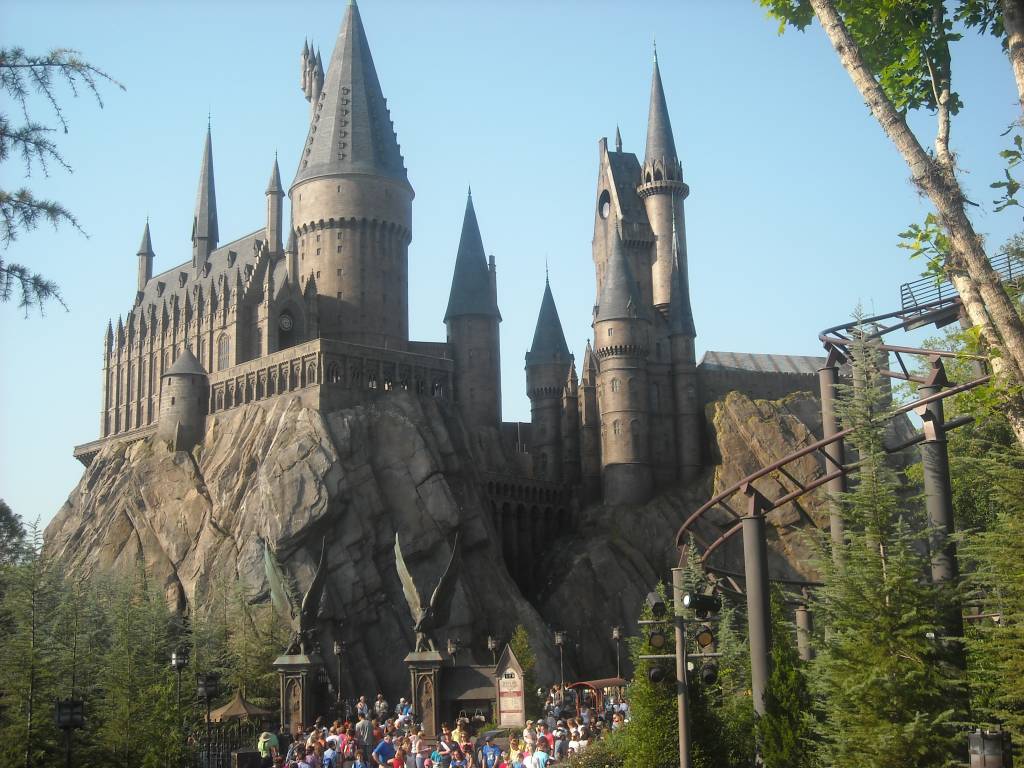 Solve Hogwarts at Universal Studios Florida jigsaw puzzle online with