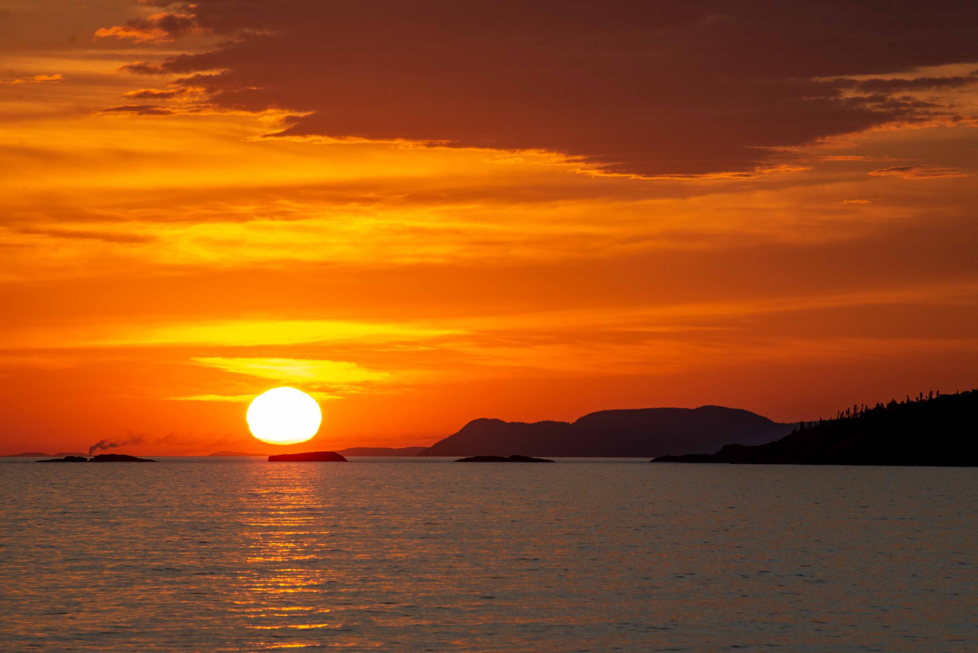 solve-sunset-in-pukaskwa-national-park-jigsaw-puzzle-online-with-150-pieces