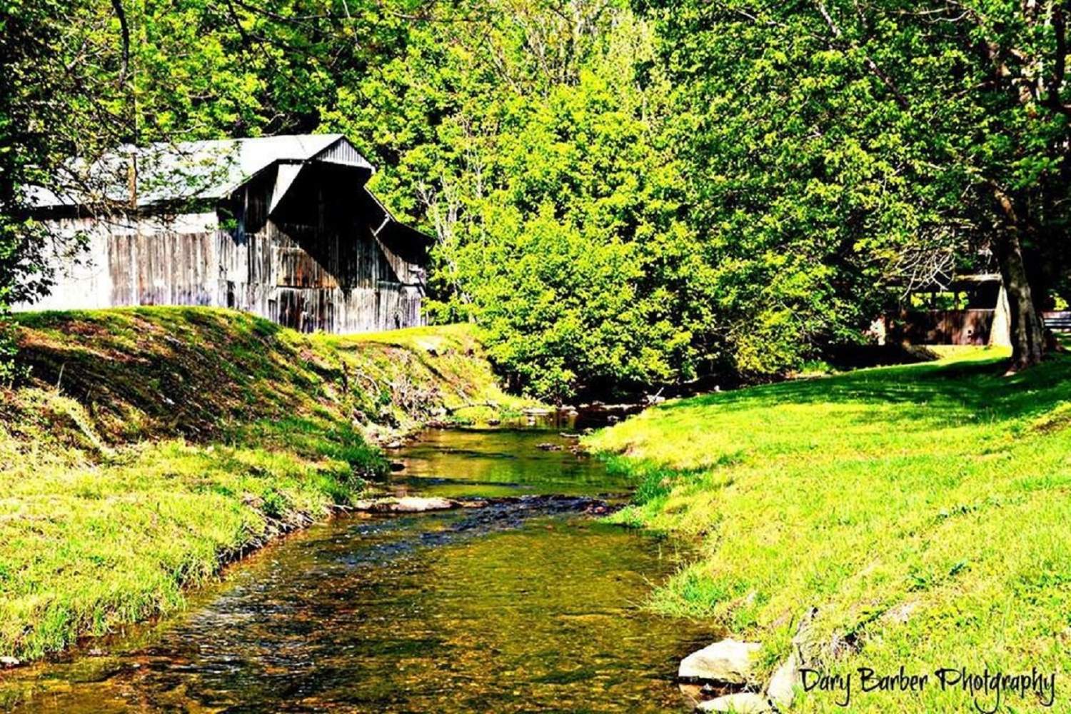 Solve Red Boiling Springs, TN jigsaw puzzle online with 77 pieces