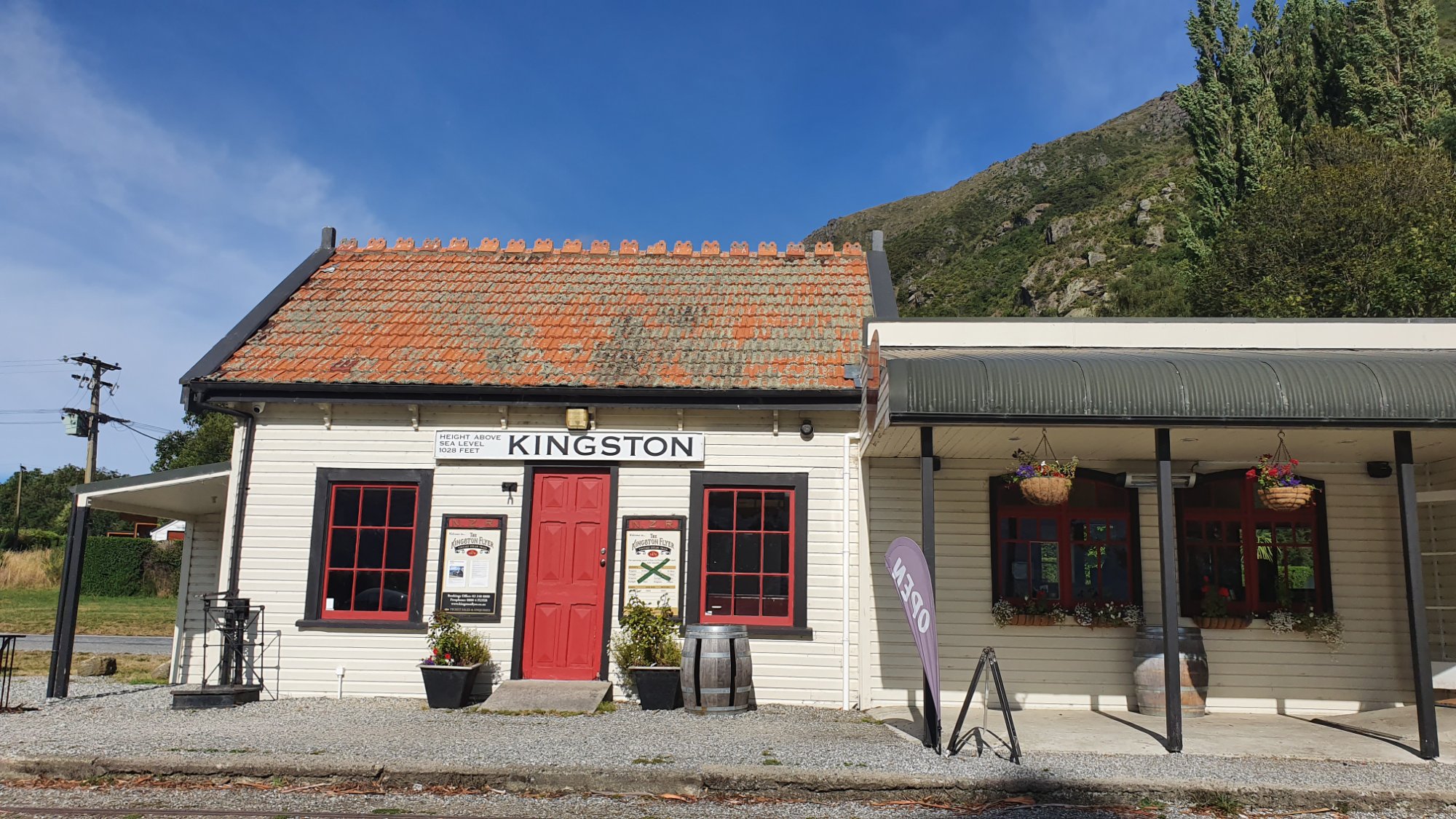 Solve Kingston station 2020 jigsaw puzzle online with 120 pieces