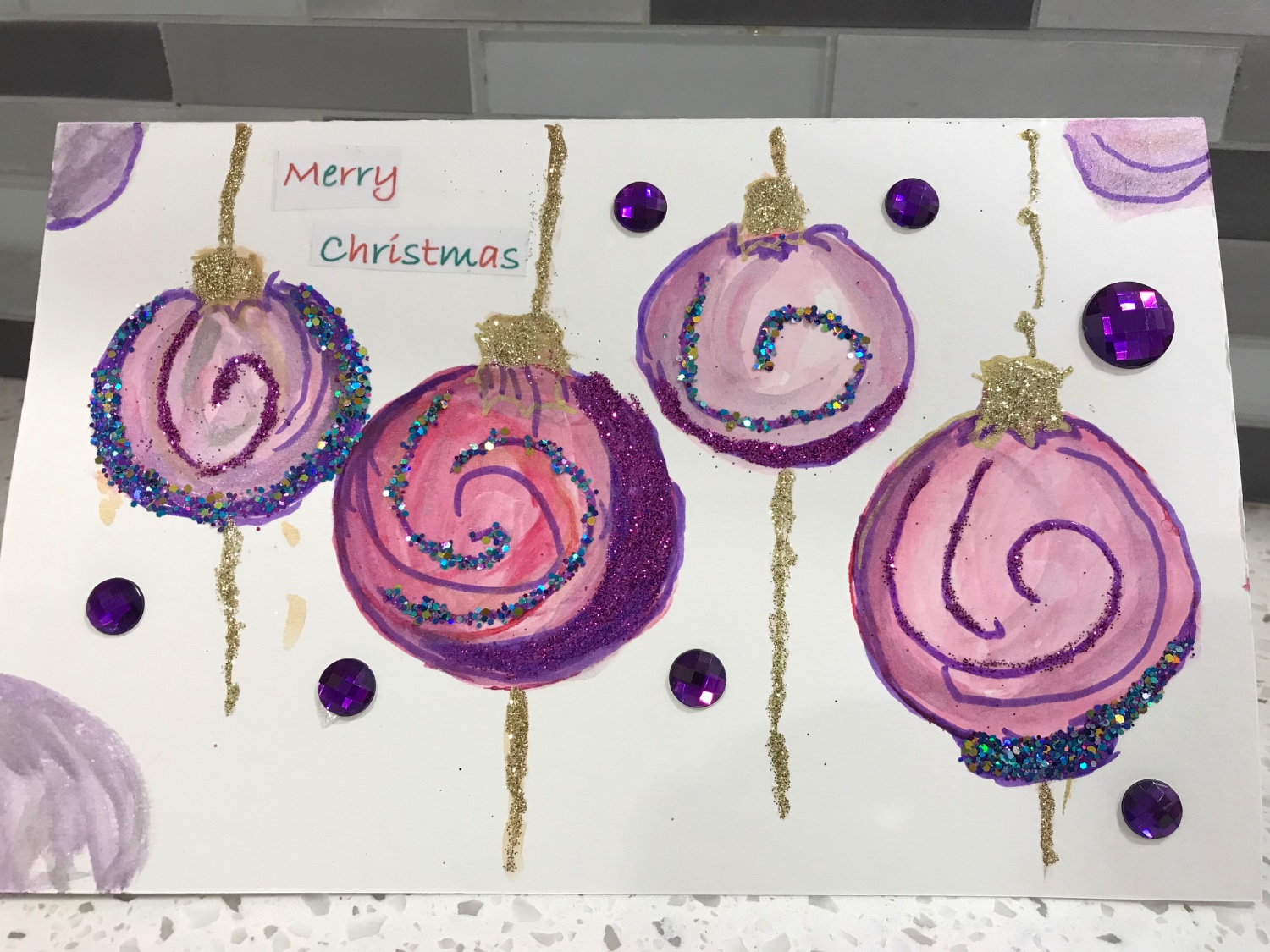 Solve Christmas bulbs jigsaw puzzle online with 12 pieces