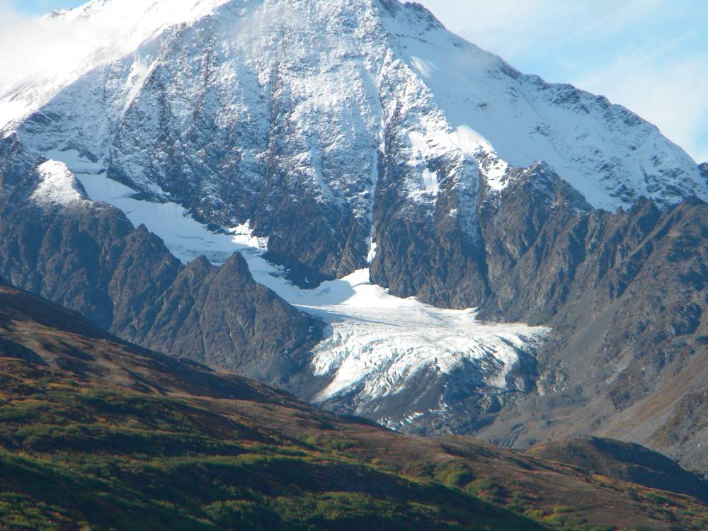 Solve A massif appears on the horizon Alaska jigsaw puzzle online Solve A massif appears on the horizon Alaska jigsaw puzzle online
