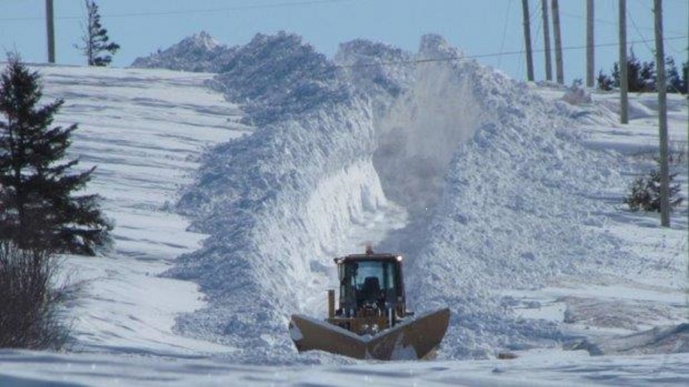 Solve Snow plow on route 20 in MONCTON jigsaw puzzle online with 60 pieces