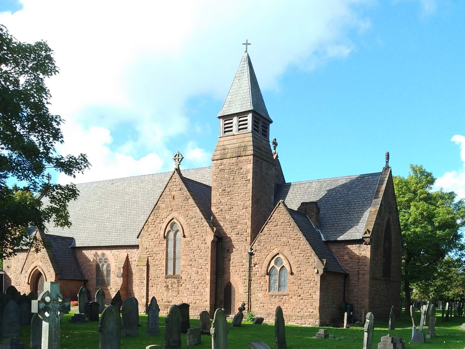 Solve Ellesmere Church jigsaw puzzle online with 130 pieces