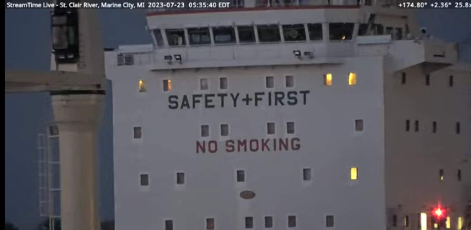 Solve Superstructure Message Board jigsaw puzzle online with 36 pieces