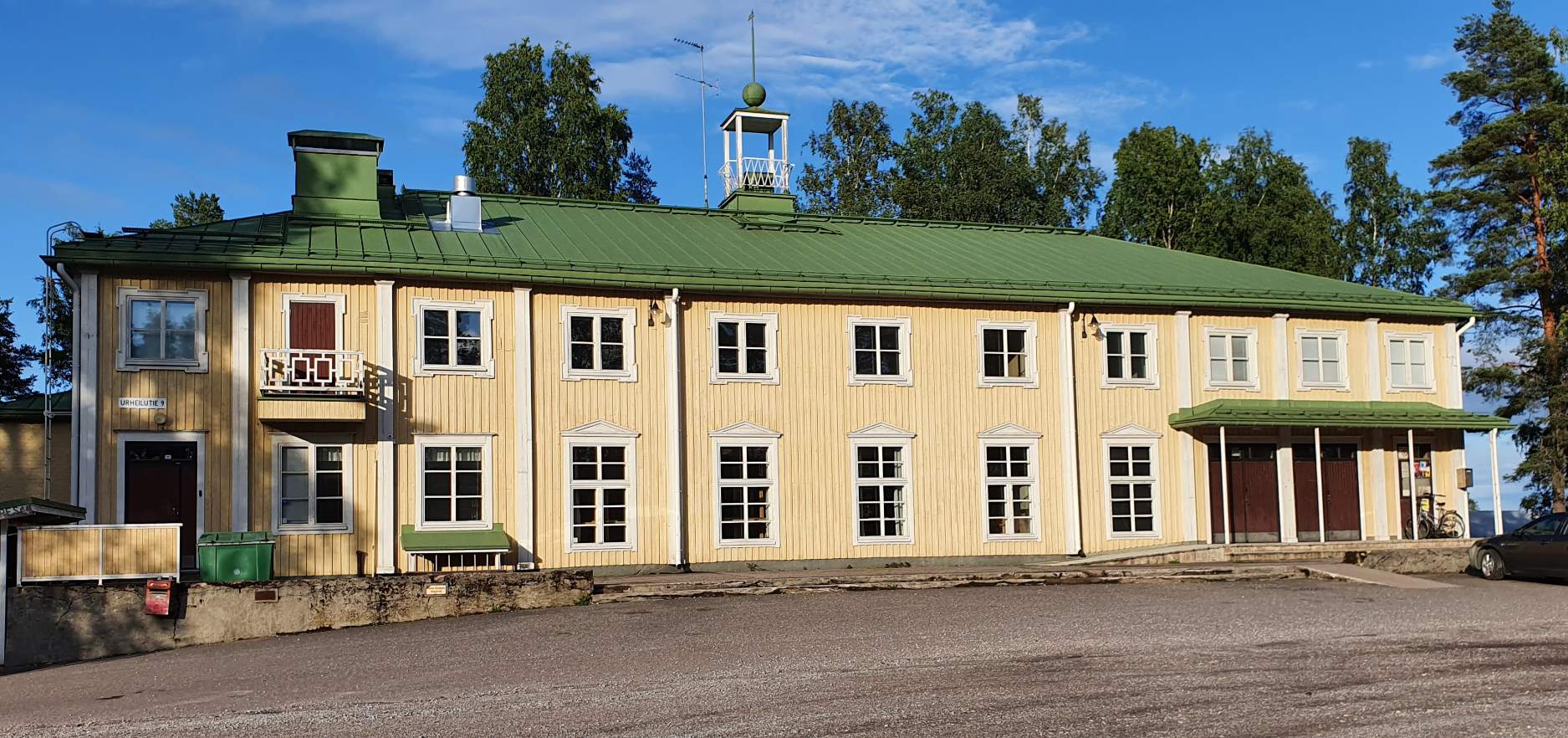 solve-jymylinna-jigsaw-puzzle-online-with-105-pieces