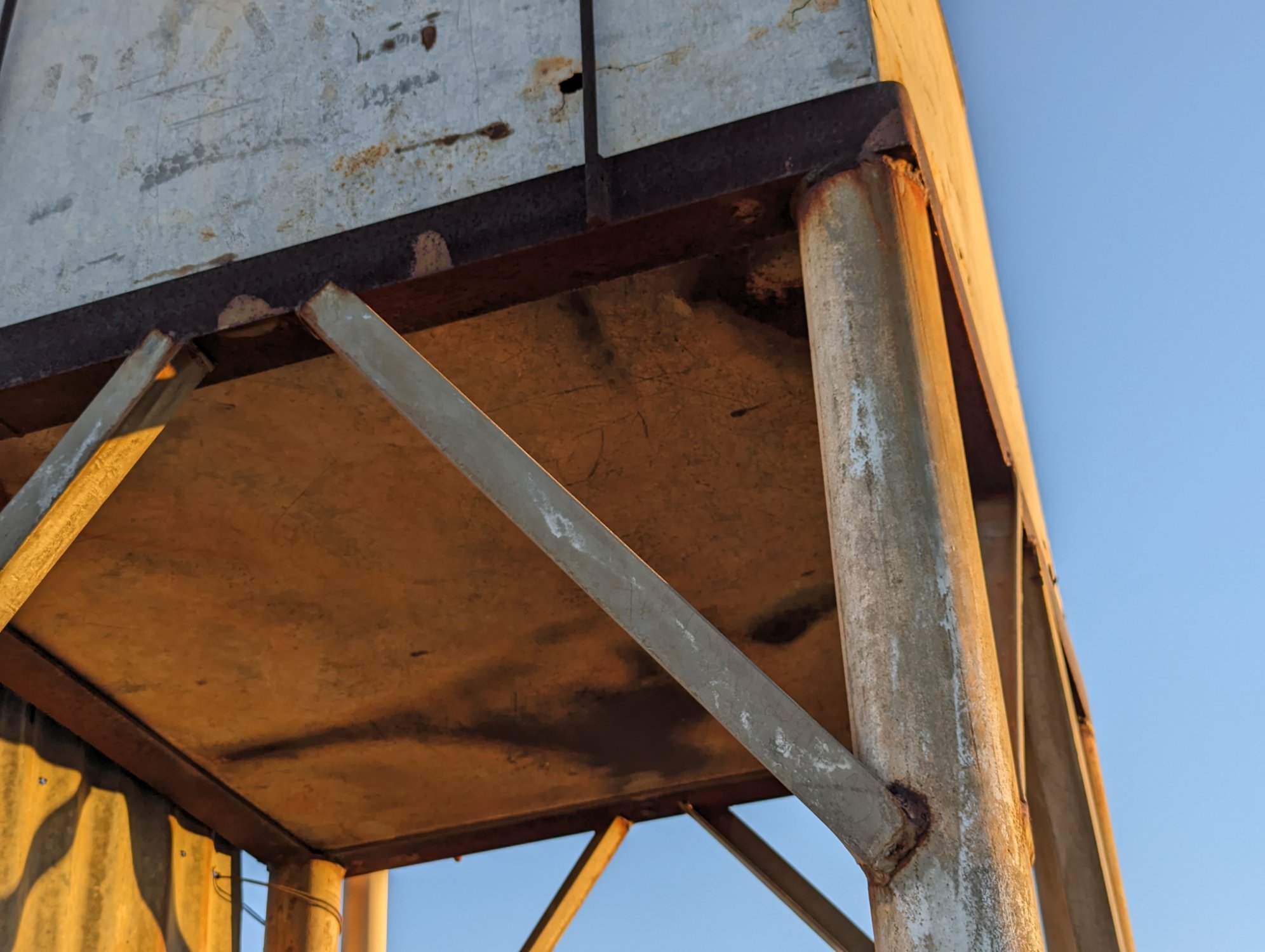 Solve Metal jigsaw puzzle online with 336 pieces