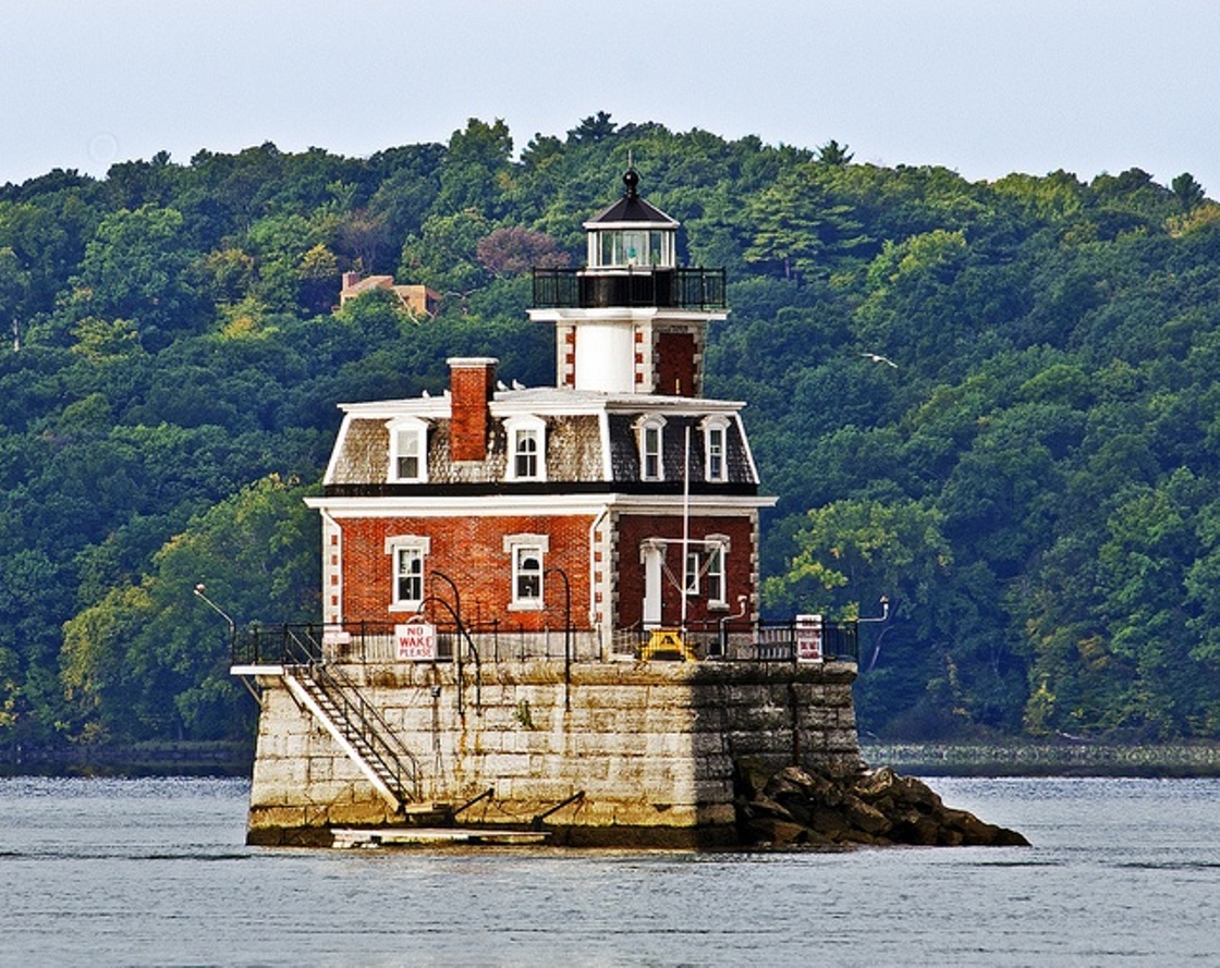 Puzzel 80 stukjes The HudsonAthens Lighthouse, Hudson River, New