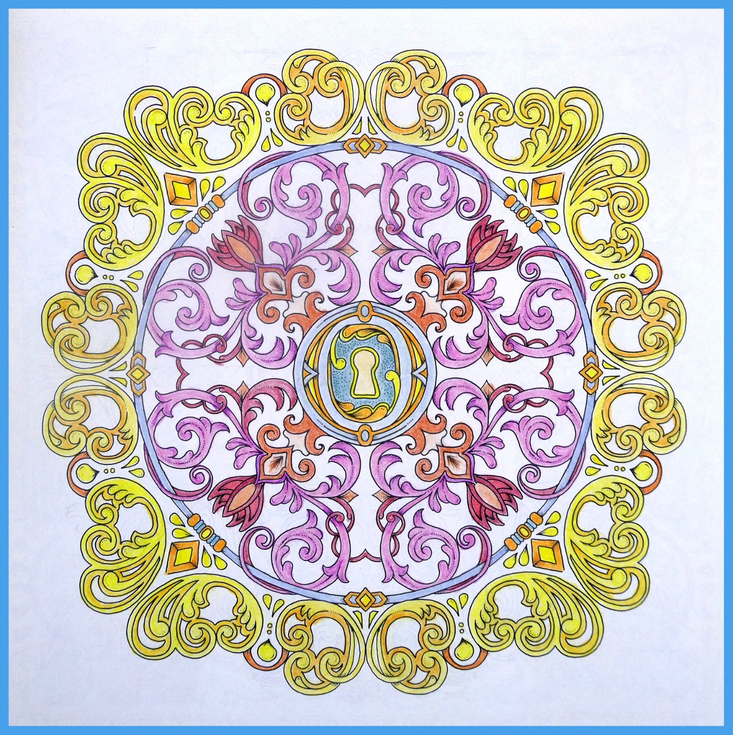 Solve Self colored drawings, from the book by Johanna Basford. jigsaw