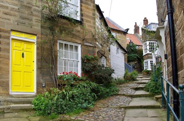 Solve Alleyway in Robin Hood's Bay, Yorkshire, UK jigsaw puzzle online ...
