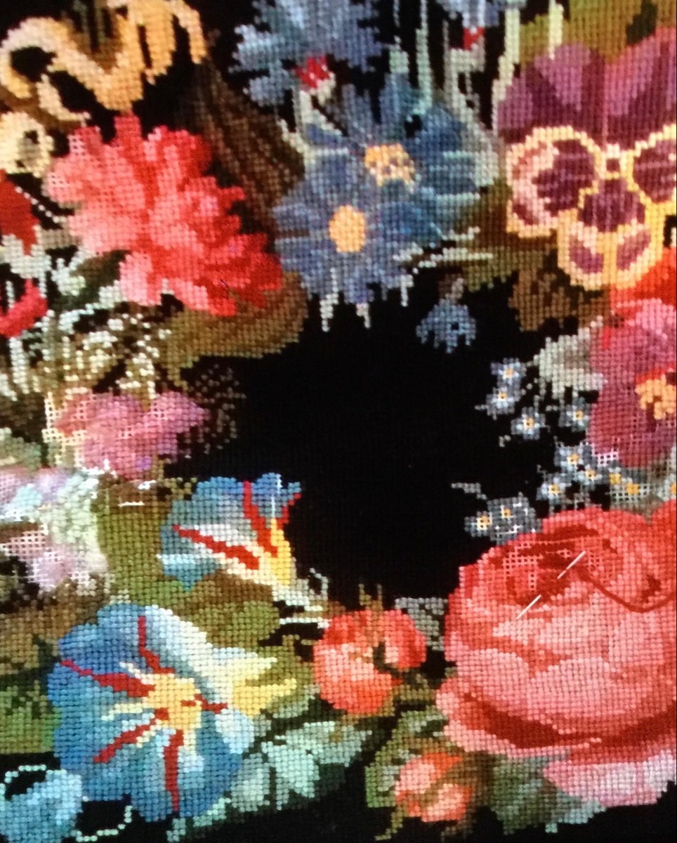 Solve Needlepoint jigsaw puzzle online with 320 pieces