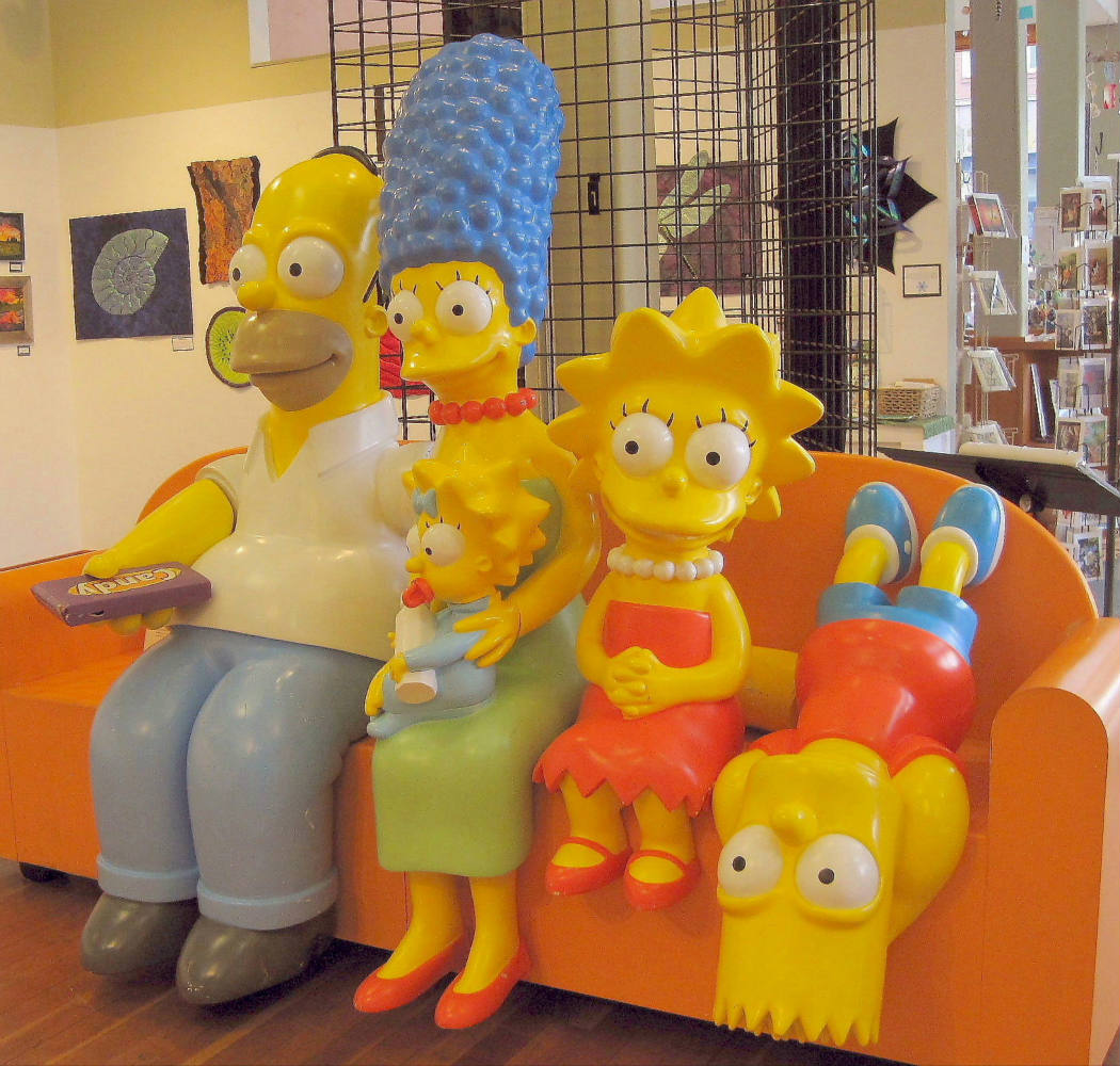 Solve The Simpsons jigsaw puzzle online with 110 pieces