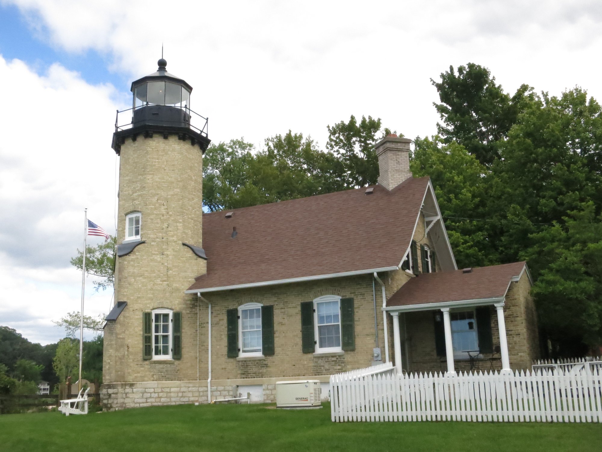 Solve White River Light Station, MI jigsaw puzzle online with 108 pieces