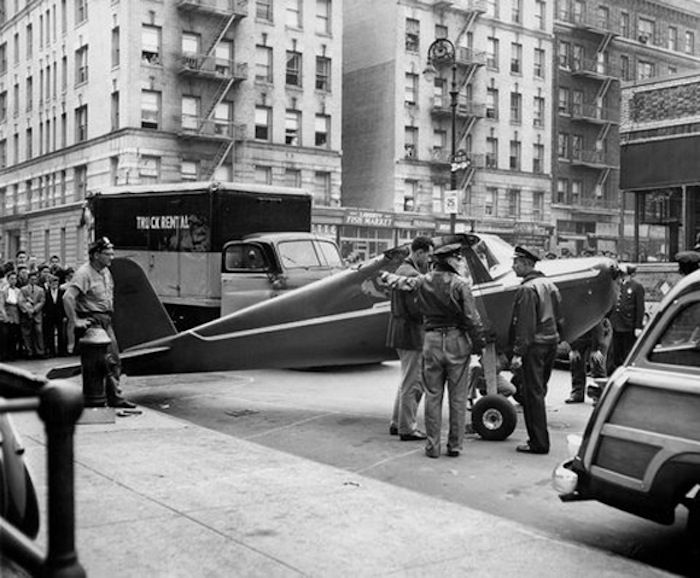 Solve That time a pilot landed on an uptown street in NYC, because that