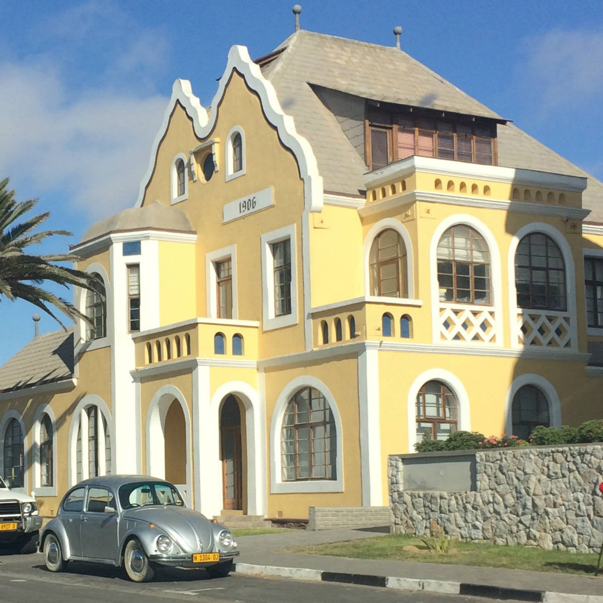 Solve Swakopmund, Namibia jigsaw puzzle online with 225 pieces