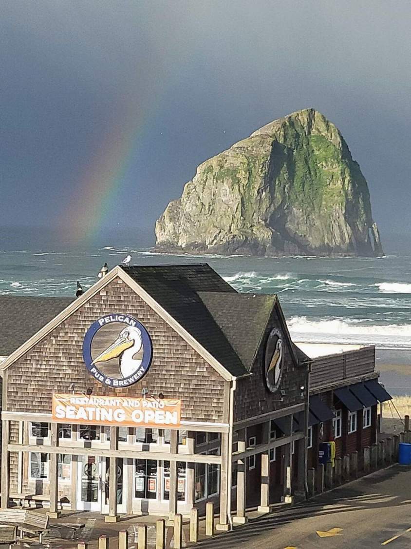 Solve Pacific City, Oregon jigsaw puzzle online with 35 pieces