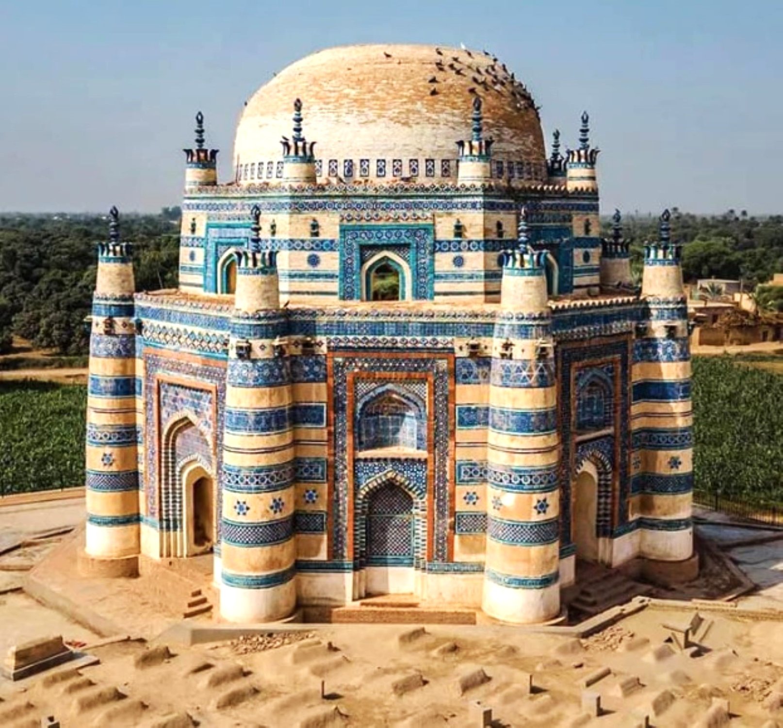 Solve Tomb of Bibi Jawindi , 1494 Pakistan jigsaw puzzle online with
