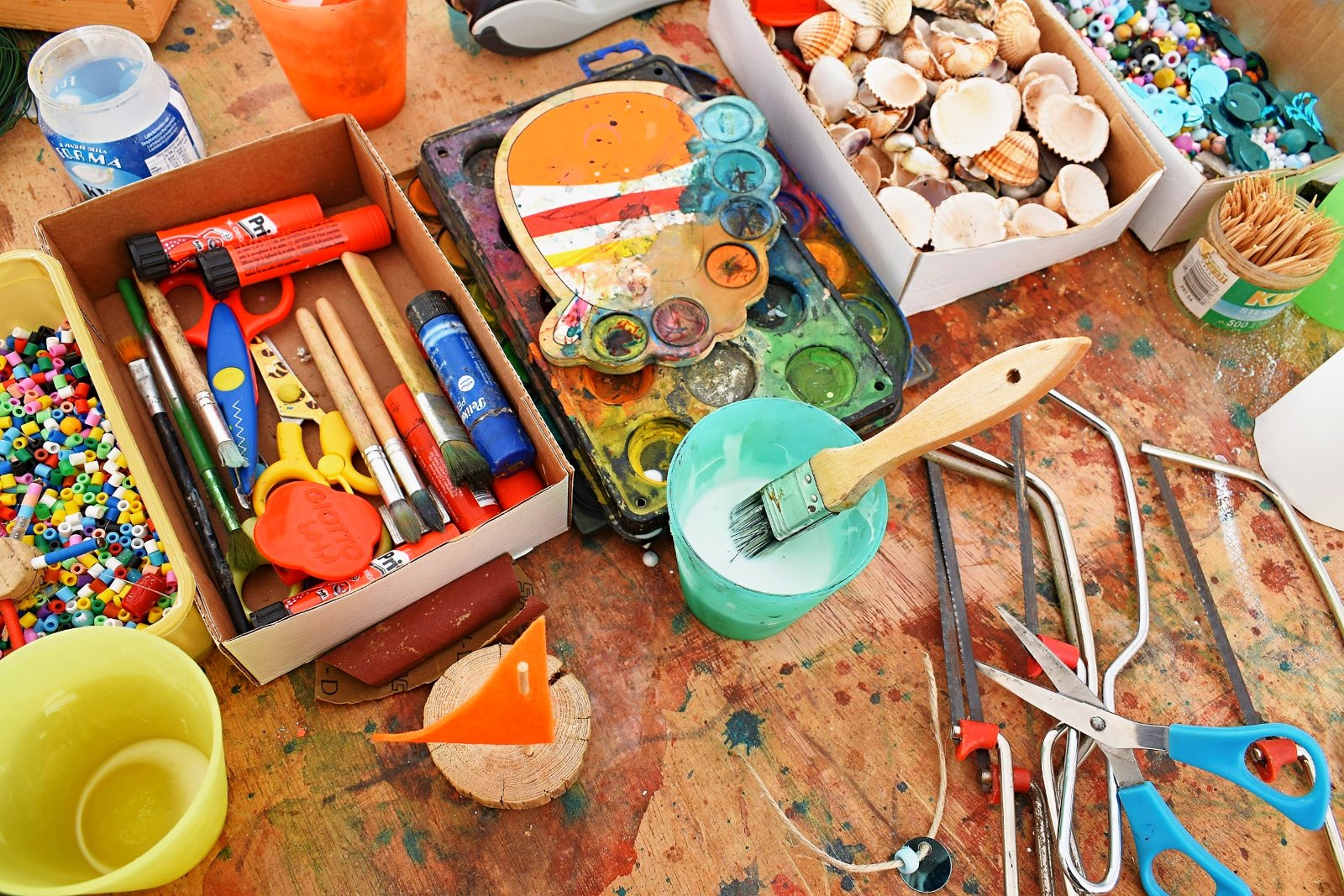 Solve Assorted craft supplies jigsaw puzzle online with 40 pieces