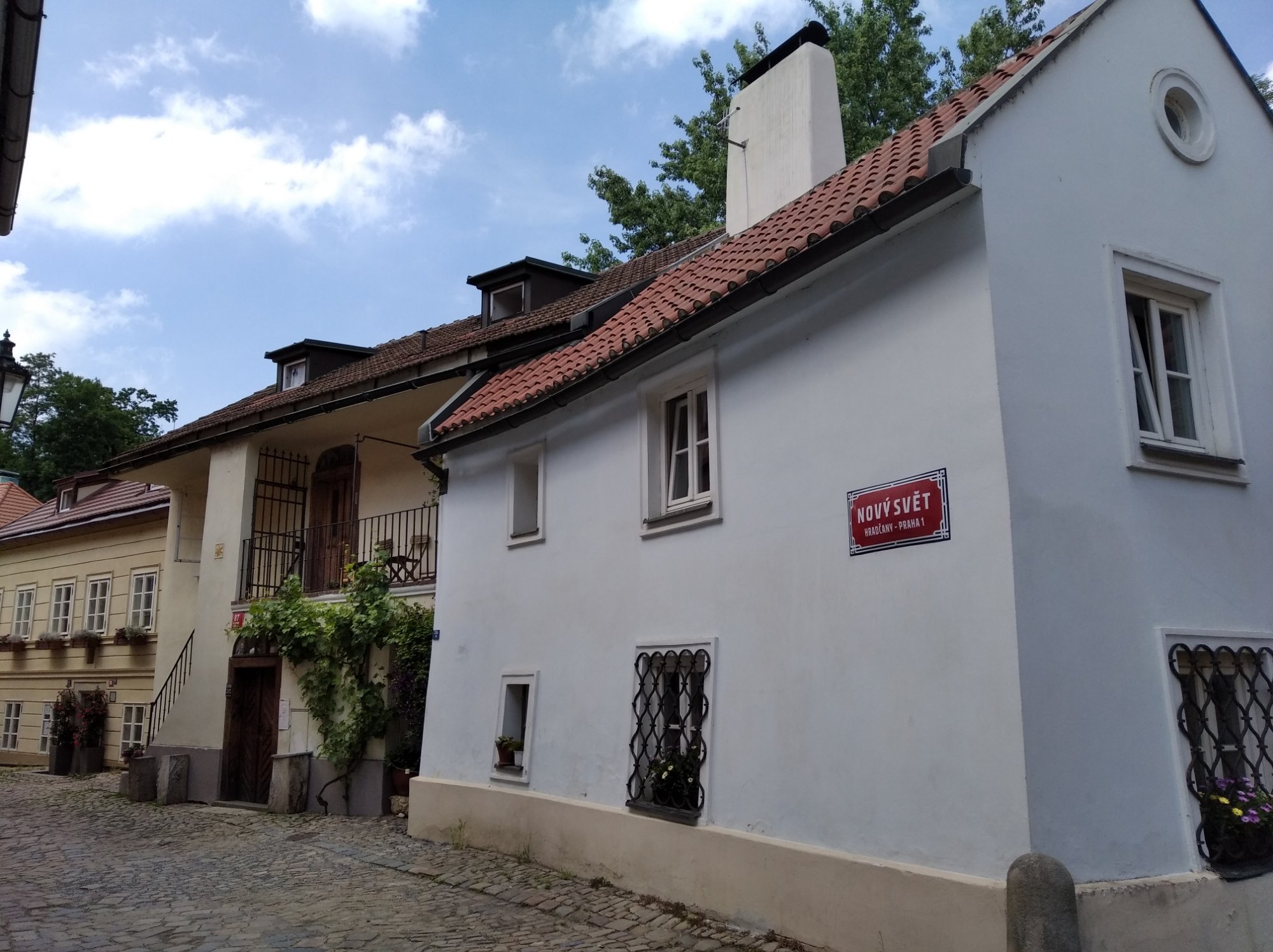 Solve Praha 1,Nový Svět.nejkrásnější místo pro mě jigsaw puzzle online