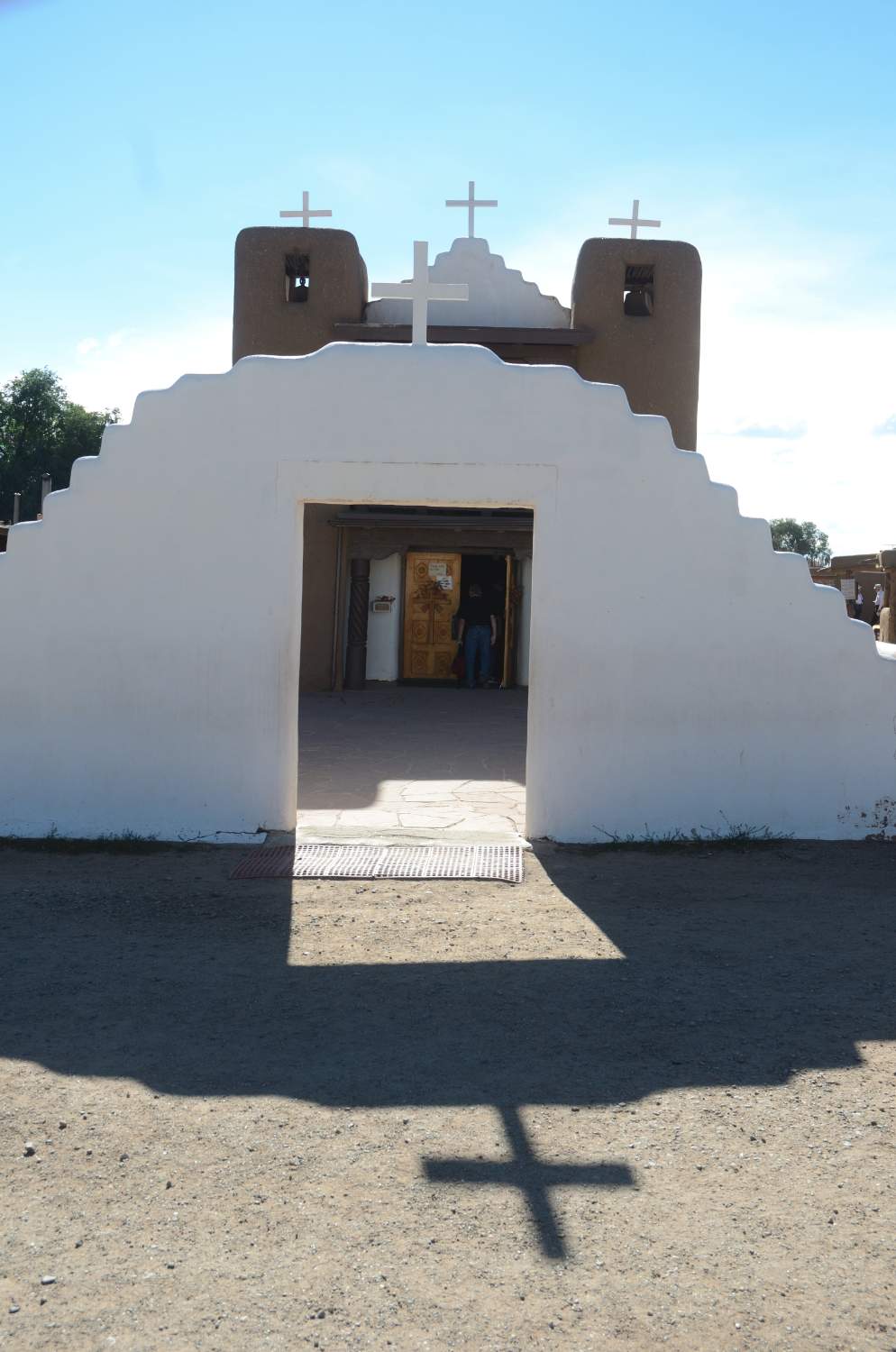 Solve New Mexico Church jigsaw puzzle online with 187 pieces