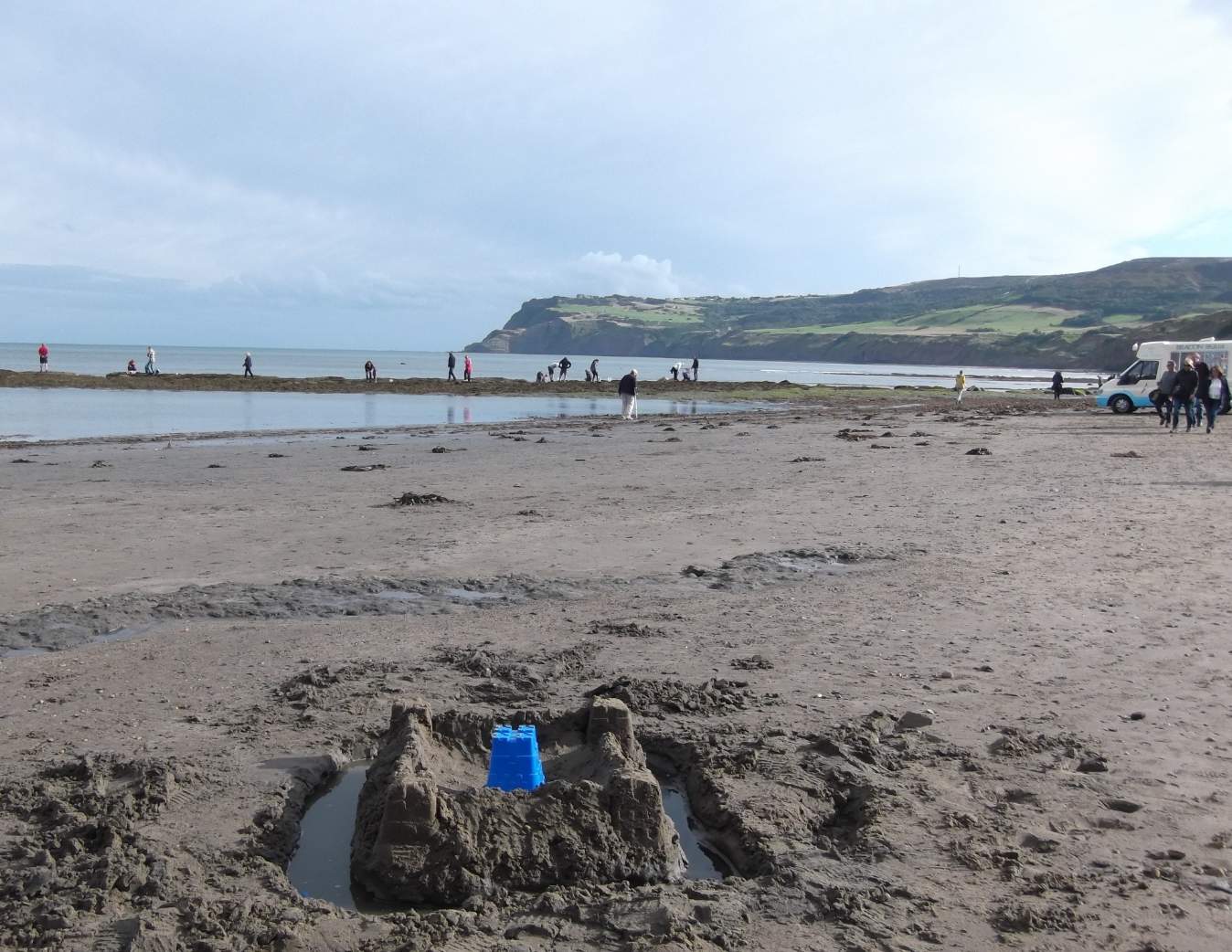Jigsaw Puzzle | 35 Teile | Sandcastle on the beach, Robin Hood's Bay ...