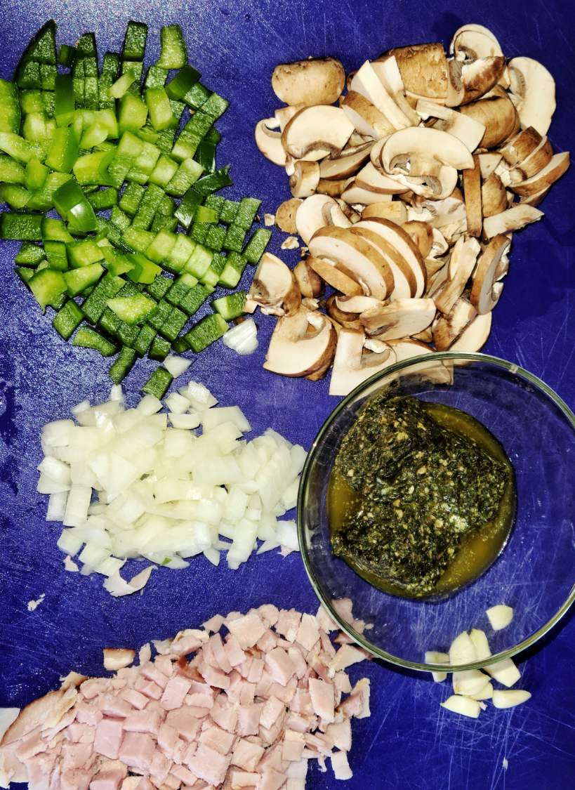 Solve Pesto Pasta Sauce Ingredients jigsaw puzzle online with 63 pieces