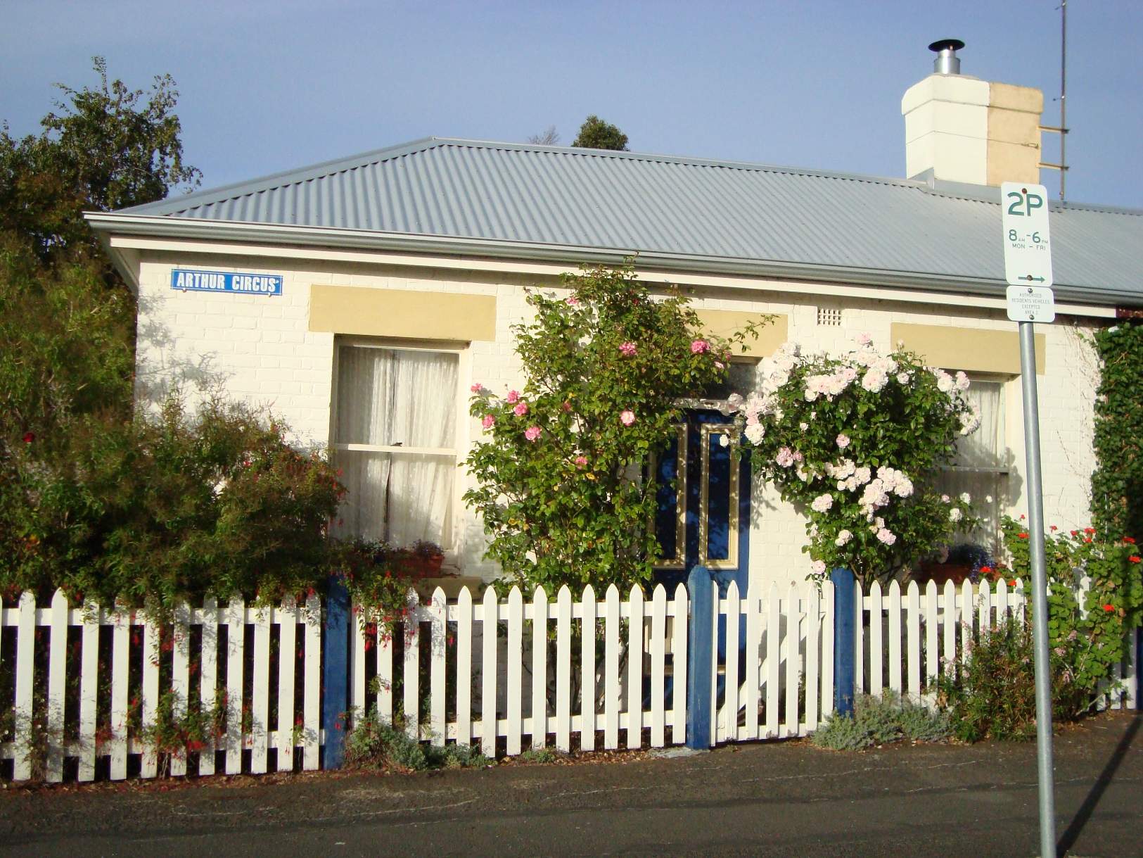 Solve Arthur Circus Hobart Tasmania jigsaw puzzle online with 130 pieces