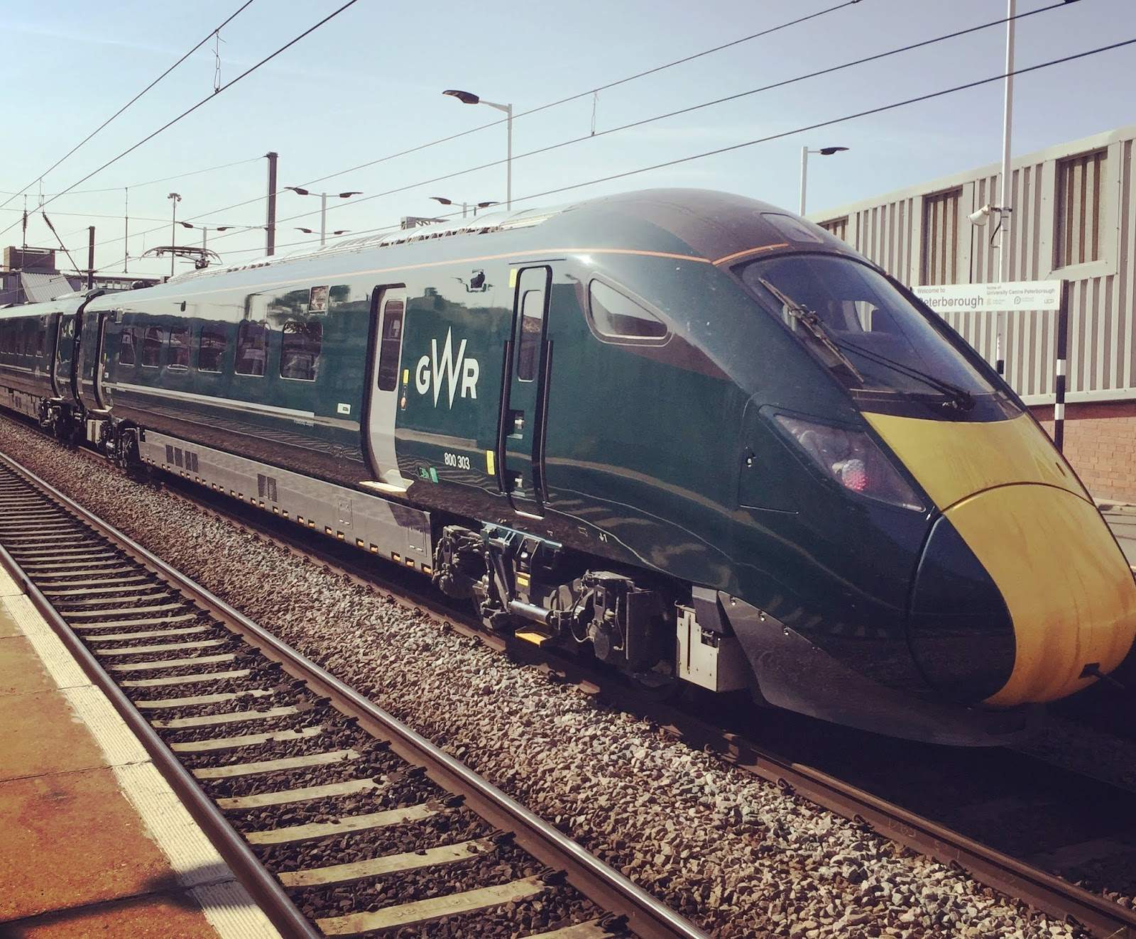 Solve GWR Class 800 303 seen at Peterborough. jigsaw puzzle online with