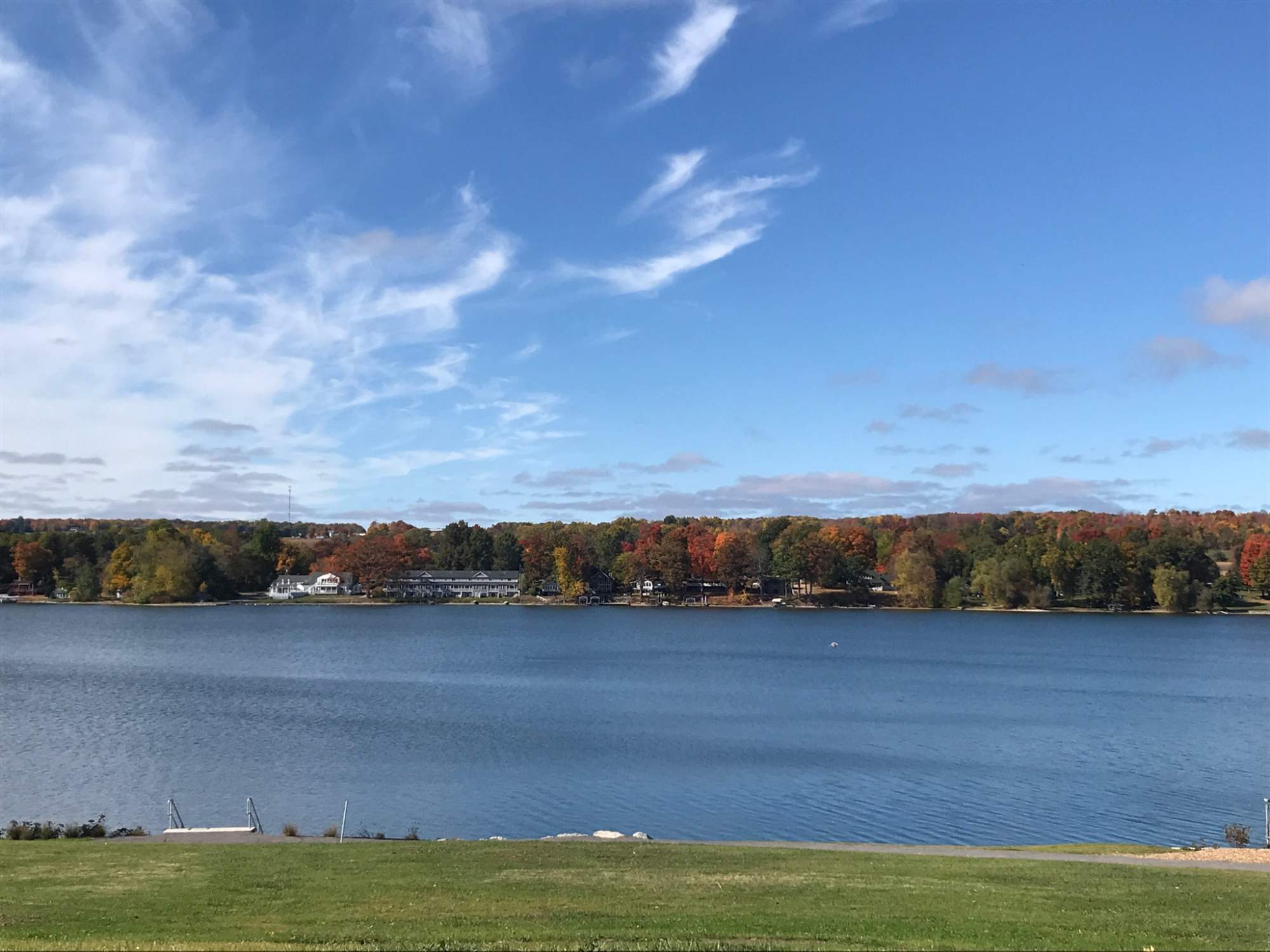 Solve Silver Lake, Perry, NY jigsaw puzzle online with 266 pieces