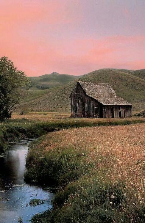 Solve Barn With A Stream jigsaw puzzle online with 77 pieces