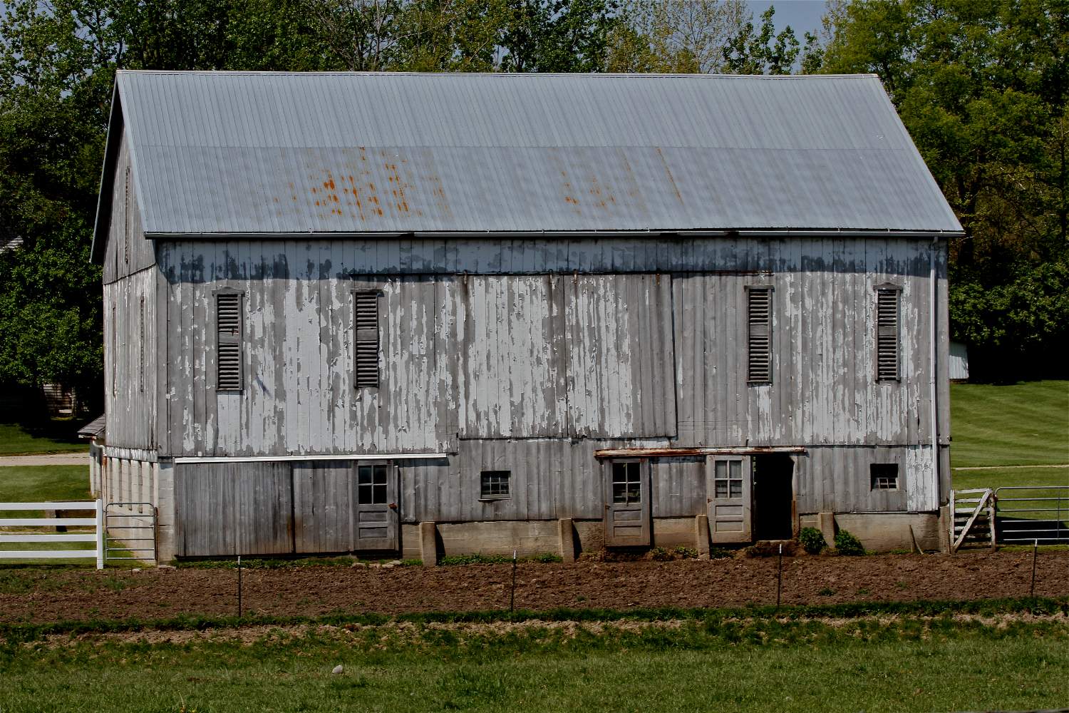 Solve Jay County, Indiana Barn jigsaw puzzle online with 96 pieces