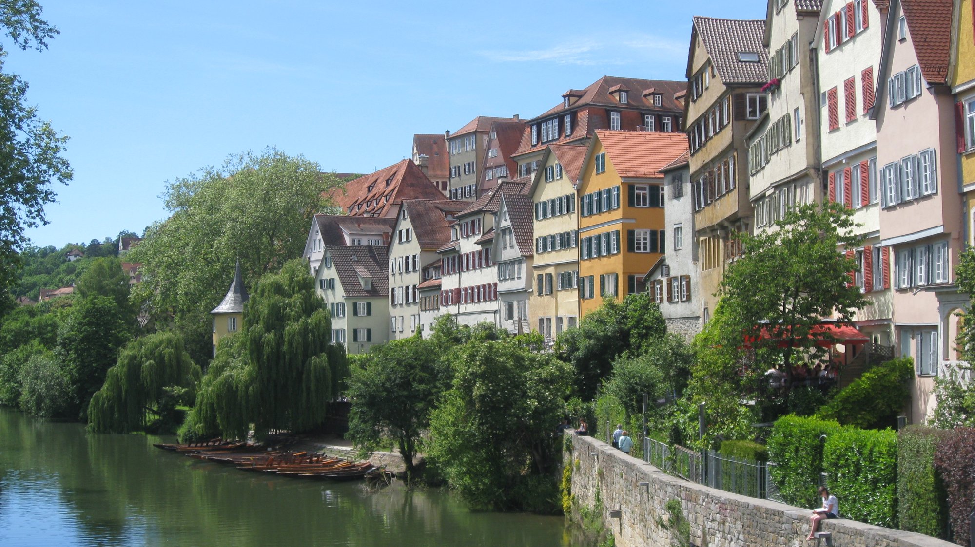 Solve France jigsaw puzzle online with 220 pieces