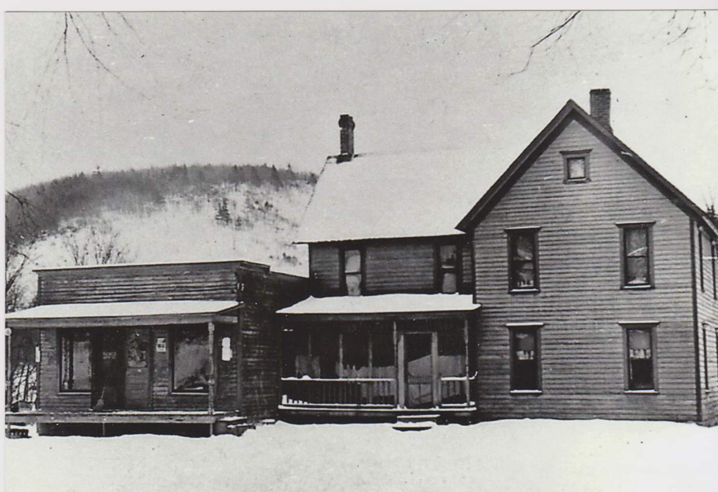 Solve Hartsville/Purdy Creek Post Office, NY jigsaw puzzle online with