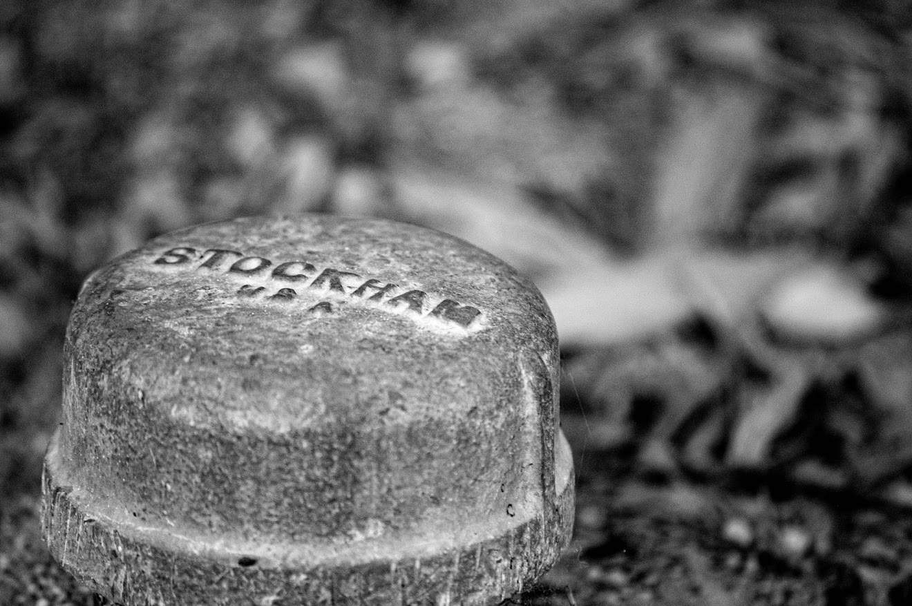 Solve water cap jigsaw puzzle online with 150 pieces