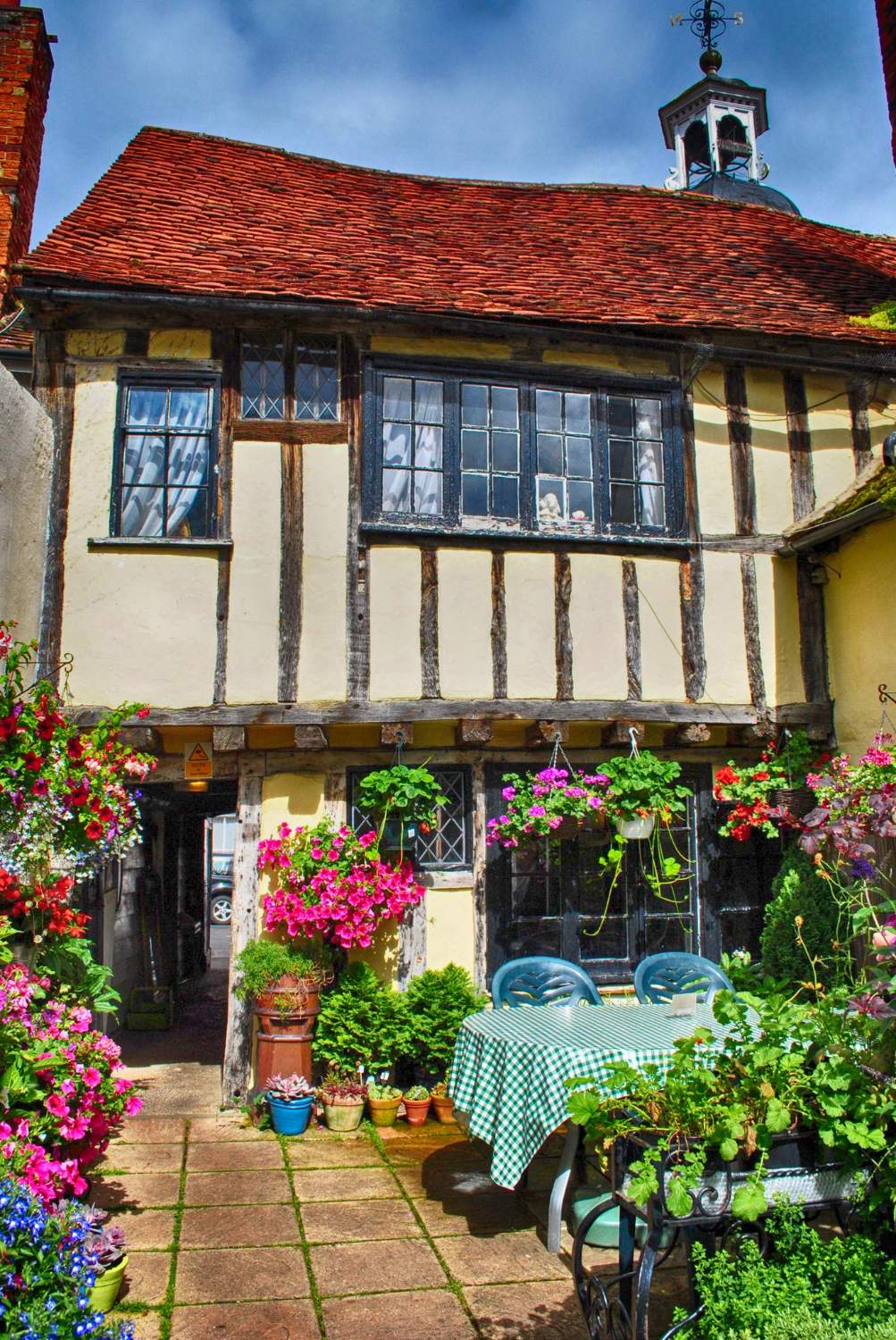 Solve 15th Century Clockhouse Tearooms, Coggeshall, Essex jigsaw puzzle
