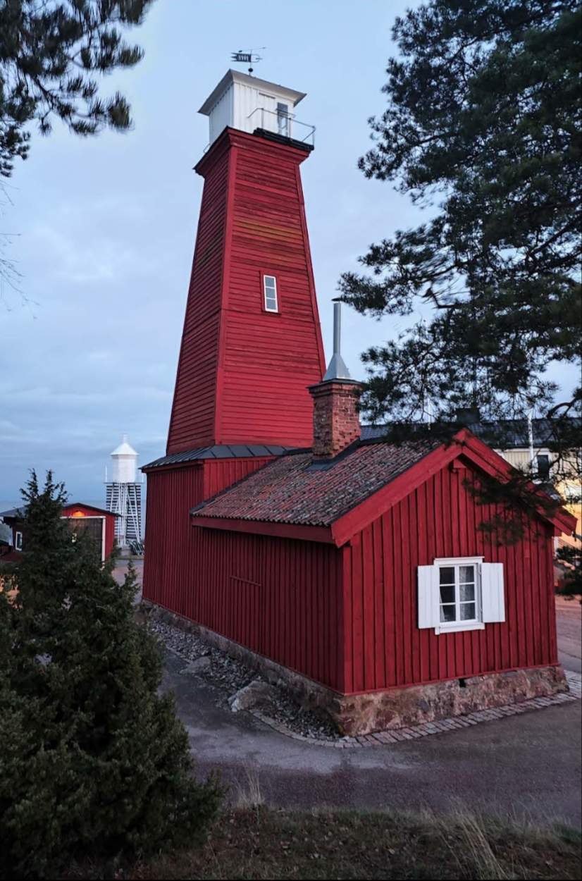 Adults Kids 300 Pieces Round Jigsaw Puzzle Lighthouse Puzzle Challenging Educational Fun Family Games Toys Gifts For Home Kitchen Decor Family Activities