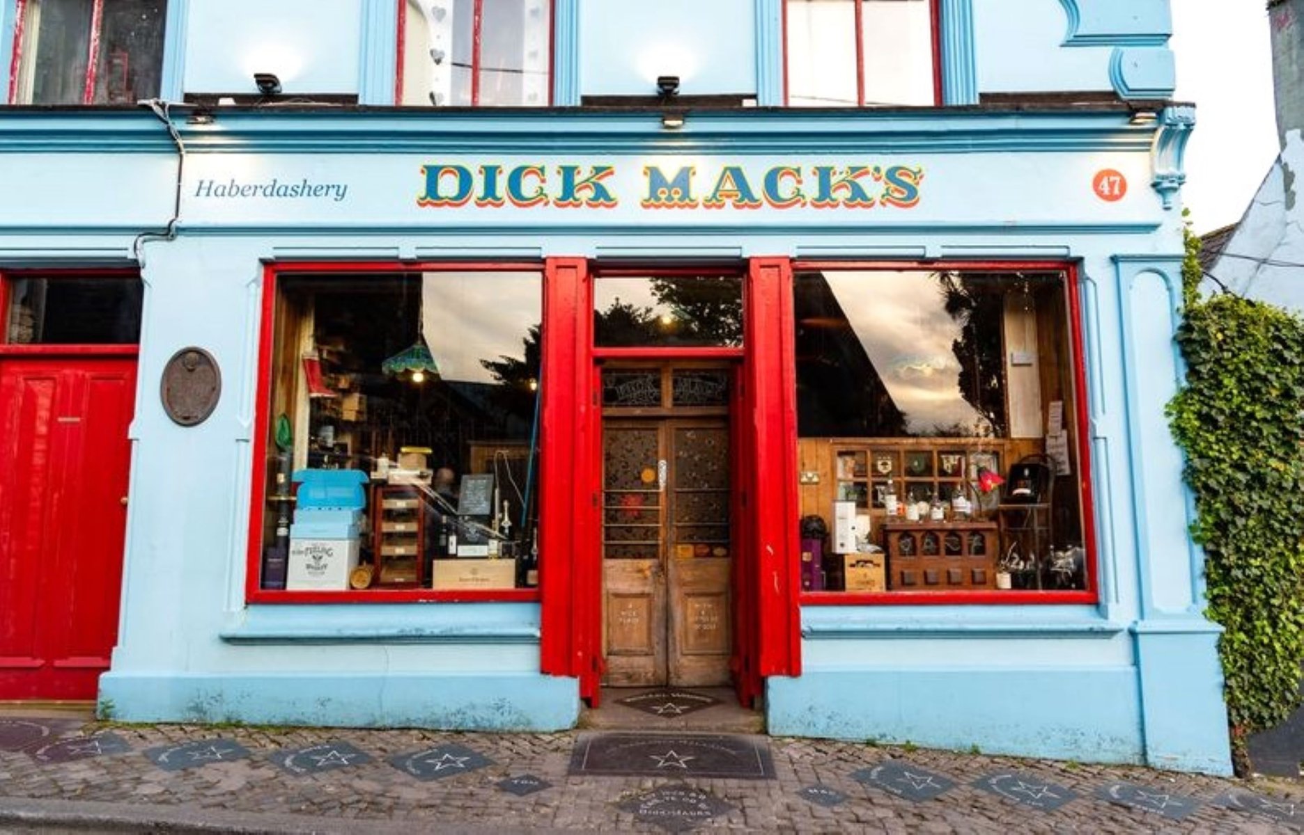 Solve Cork,Irlanda jigsaw puzzle online with 60 pieces