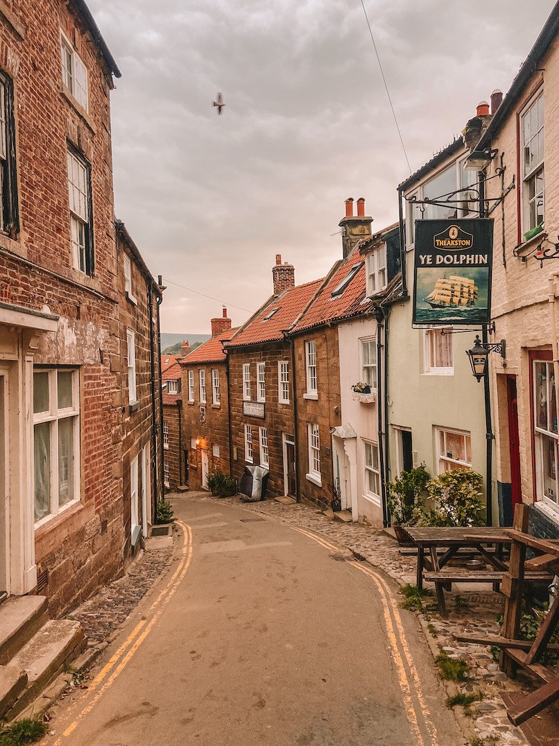 Solve The Dolphin Inn, Robin Hood's Bay, North Yorkshire, UK jigsaw ...